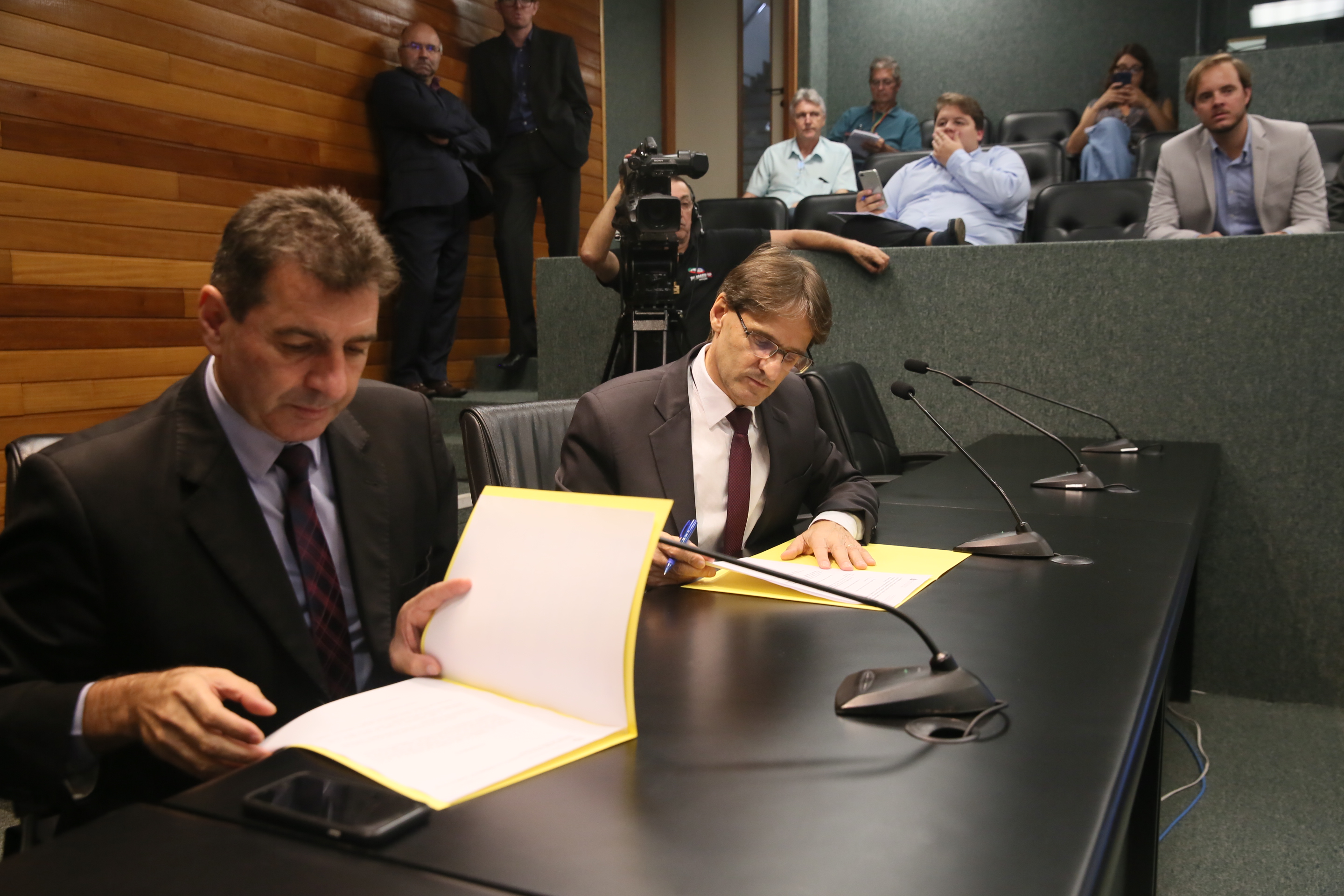 Comissão recebe o secretário de estado da Agricultura e da Pesca Ricardo de Gouvêa e a Presidente da Epagri Edilene Steinwandter para Informações das respectivas pastas.