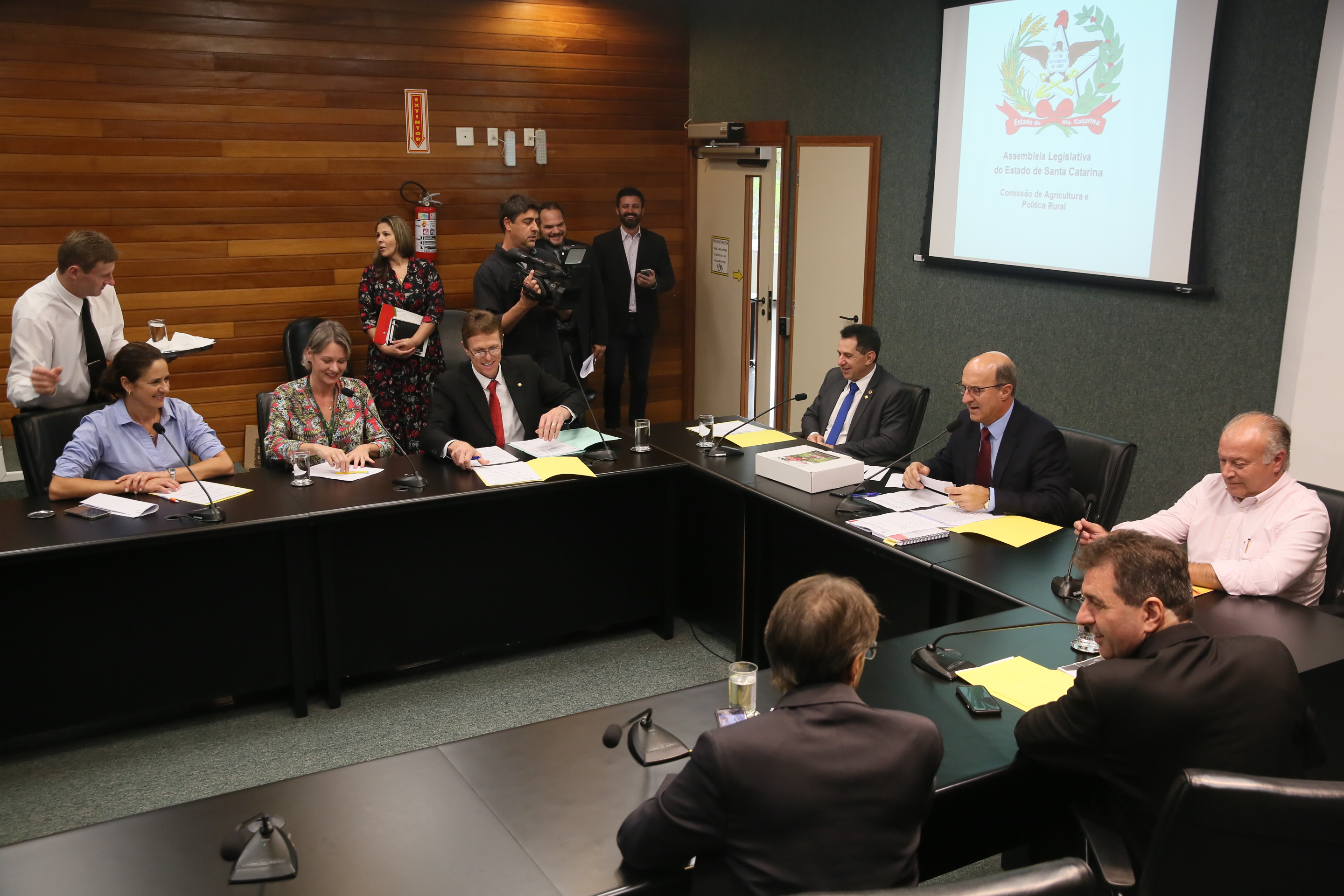 Comissão recebe o secretário de estado da Agricultura e da Pesca Ricardo de Gouvêa e a Presidente da Epagri Edilene Steinwandter para Informações das respectivas pastas.
