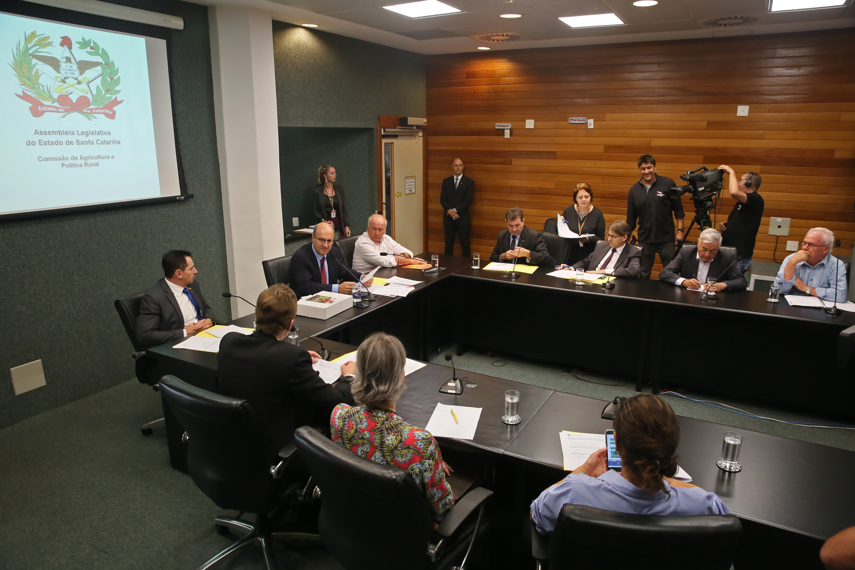 Comissão recebe o secretário de estado da Agricultura e da Pesca Ricardo de Gouvêa e a Presidente da Epagri Edilene Steinwandter para Informações das respectivas pastas.