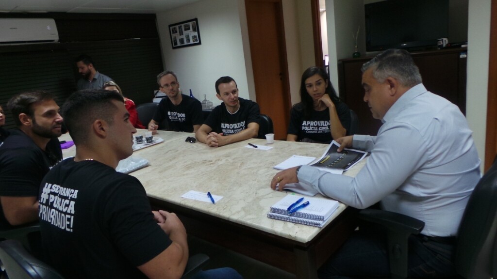 Aprovados em concurso da Polícia Civil pedem apoio do Sargento Lima
