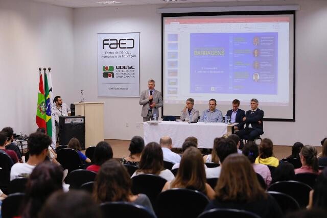 Barragens: Fabiano da Luz participa de debate na Udesc
