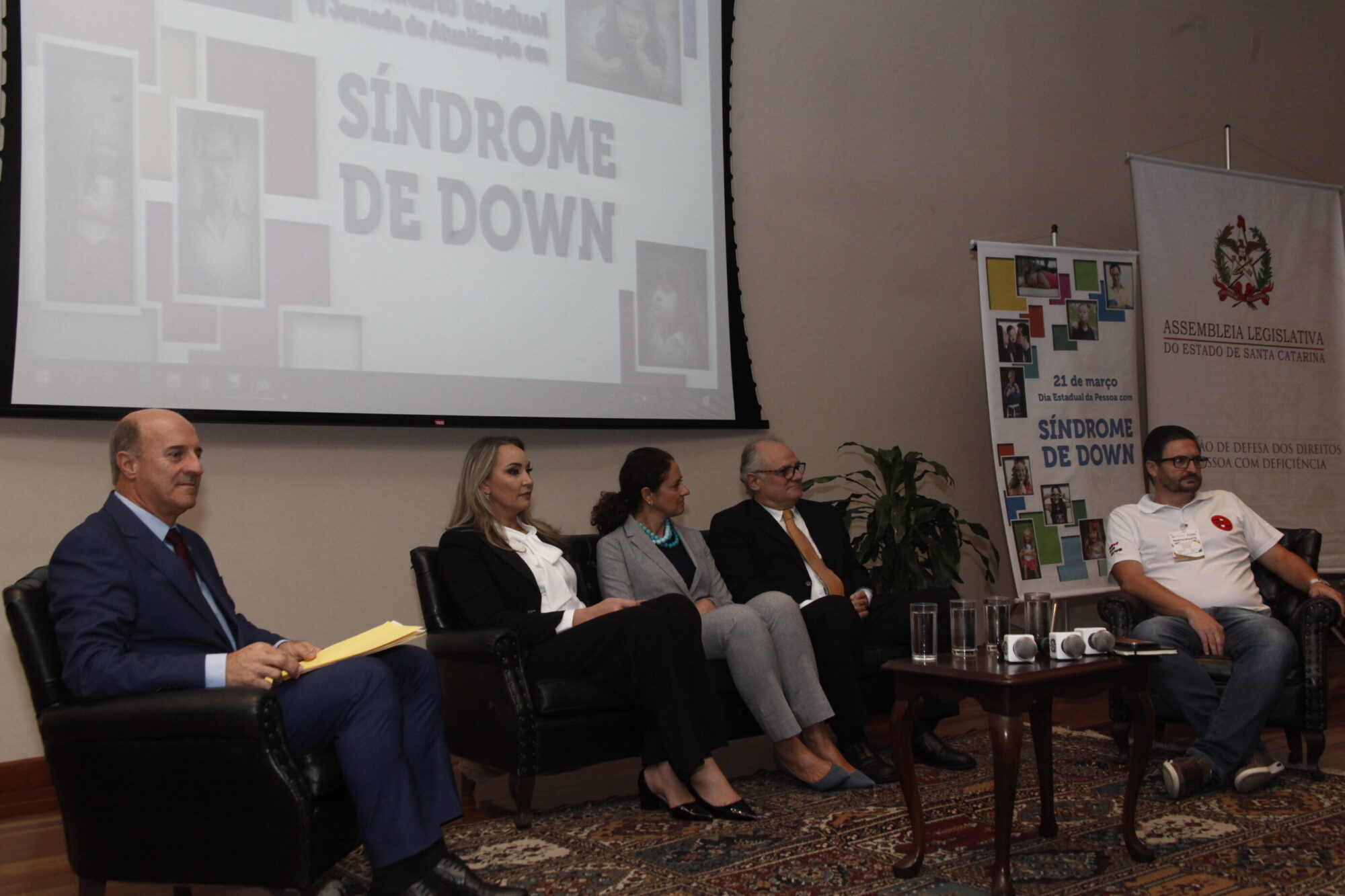 Deputados José Milton Scheffer, Marlene Fengler, Dr. Vicente e a vice-governadora Daniela Reinehr