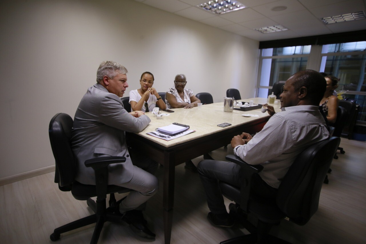Fabiano da Luz recebe familiares de Cruz e Sousa
