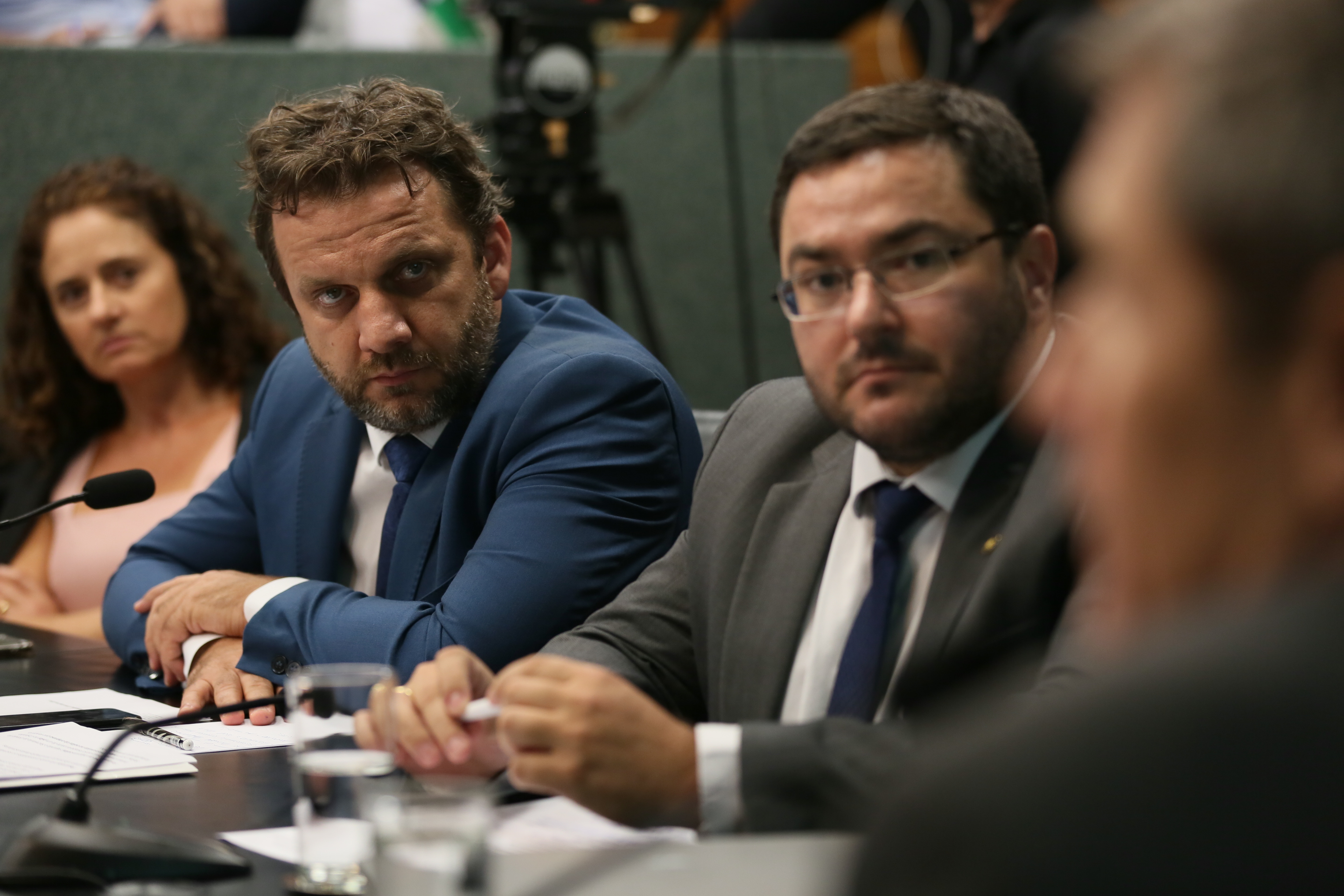 Deputados da Comissão de Transportes e Desenvolvimento Urbano recebem o Secretário de Estado da Infraestrutura Carlos Hassler para tratar da situação das pontes de acesso à ilha.