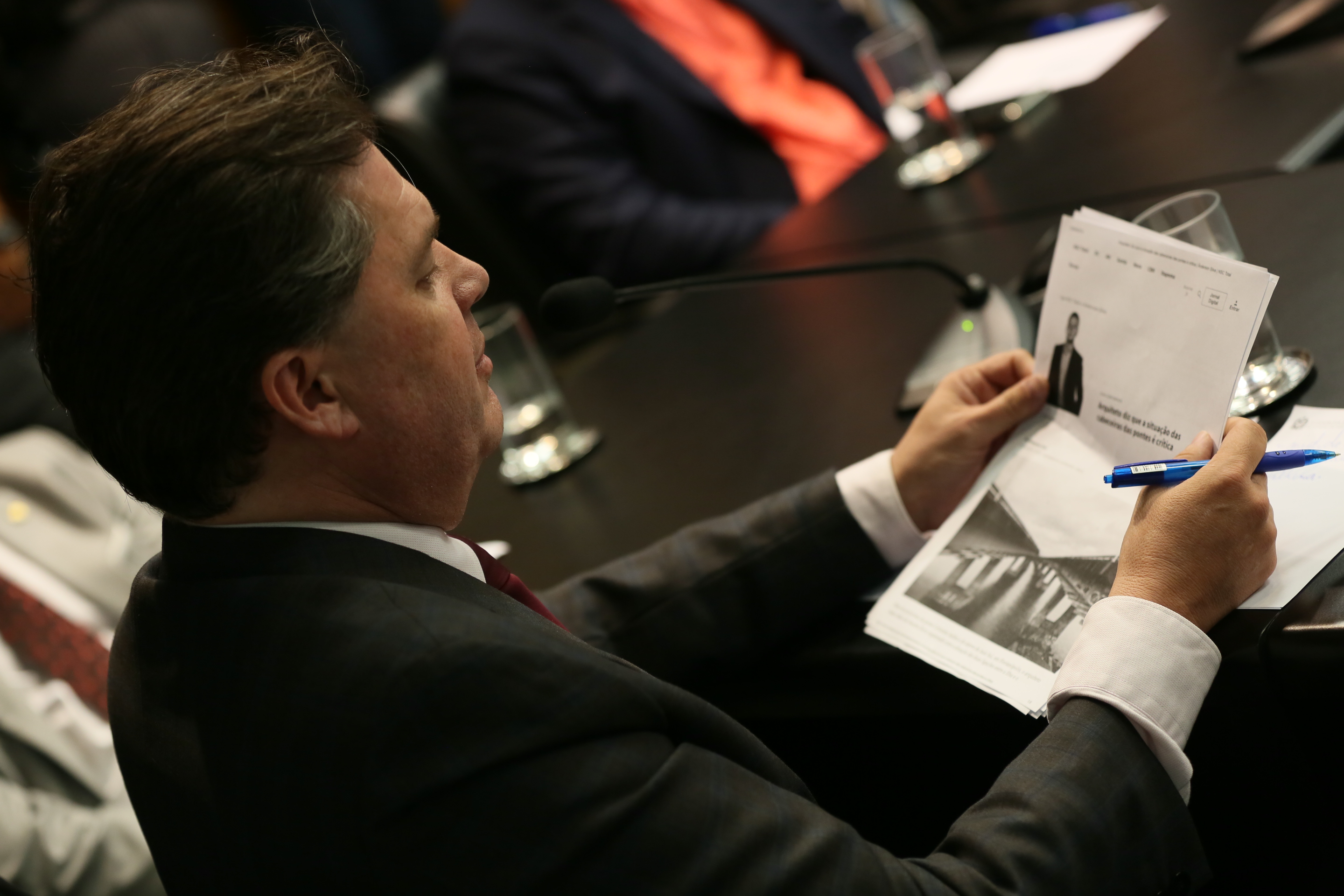 Deputados da Comissão de Transportes e Desenvolvimento Urbano recebem o Secretário de Estado da Infraestrutura Carlos Hassler para tratar da situação das pontes de acesso à ilha.