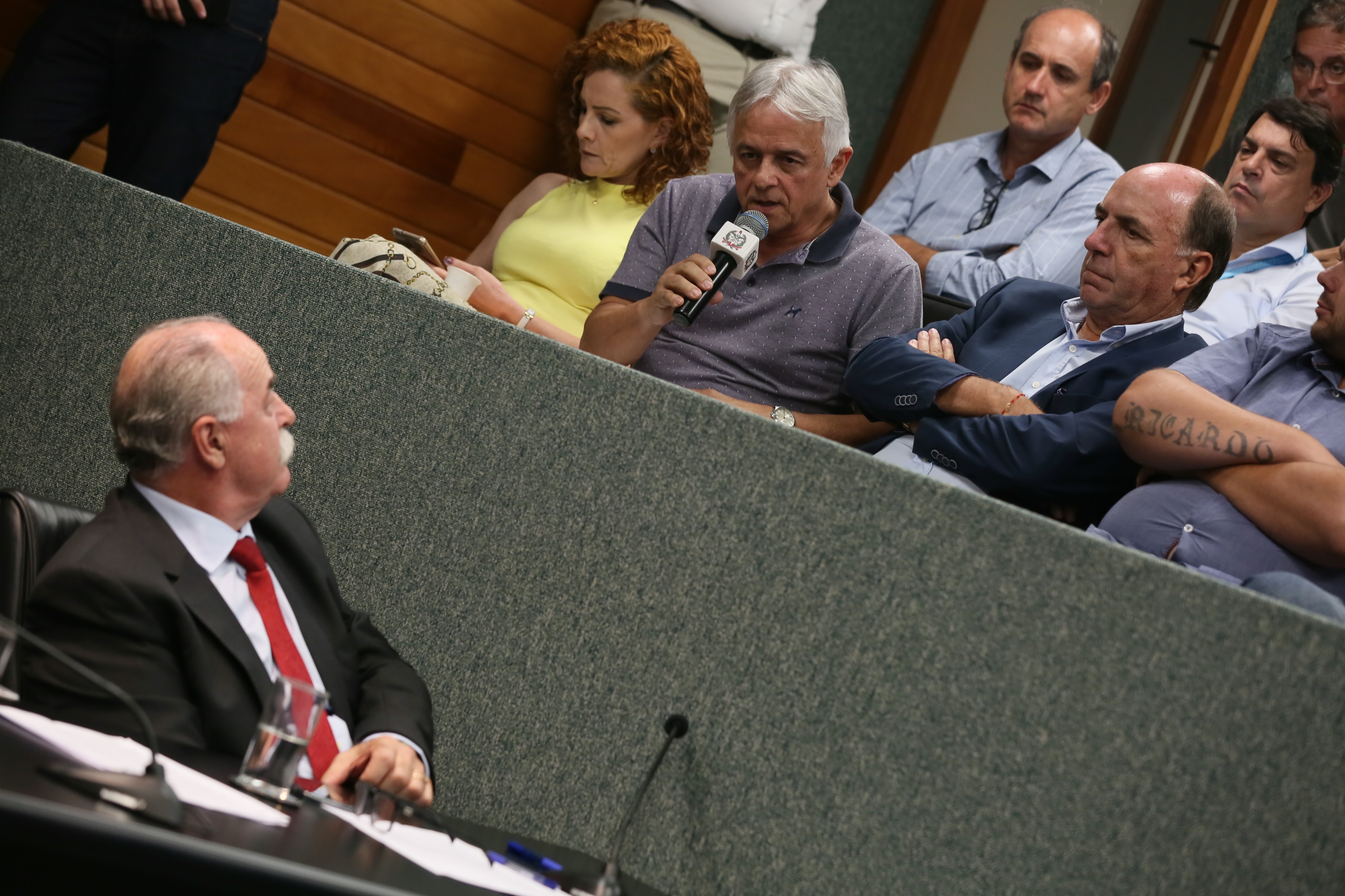 Deputados da Comissão de Transportes e Desenvolvimento Urbano recebem o Secretário de Estado da Infraestrutura Carlos Hassler para tratar da situação das pontes de acesso à ilha.