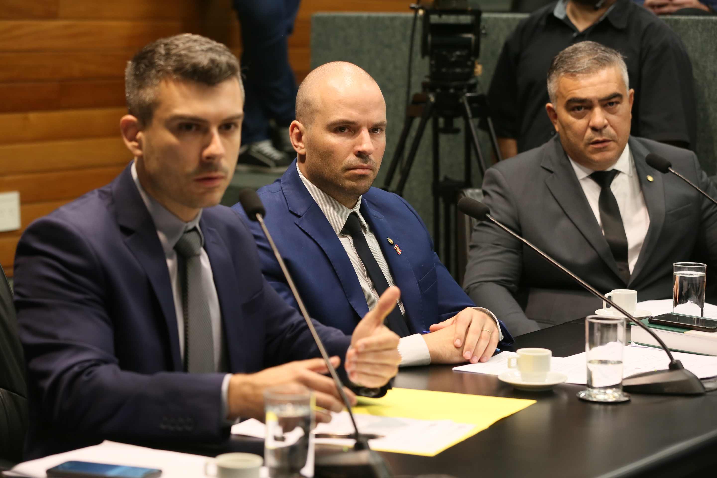 Reunião da Comissão Parlamentar de Inquérito para apurar eventuais irregularidades nos contratos de restauração da Ponte Hercílio Luz.