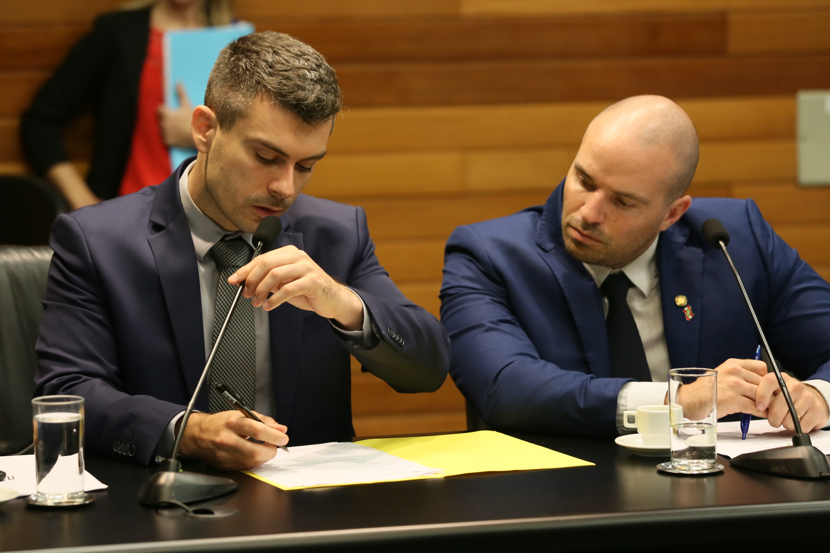 Reunião da Comissão Parlamentar de Inquérito para apurar eventuais irregularidades nos contratos de restauração da Ponte Hercílio Luz.
