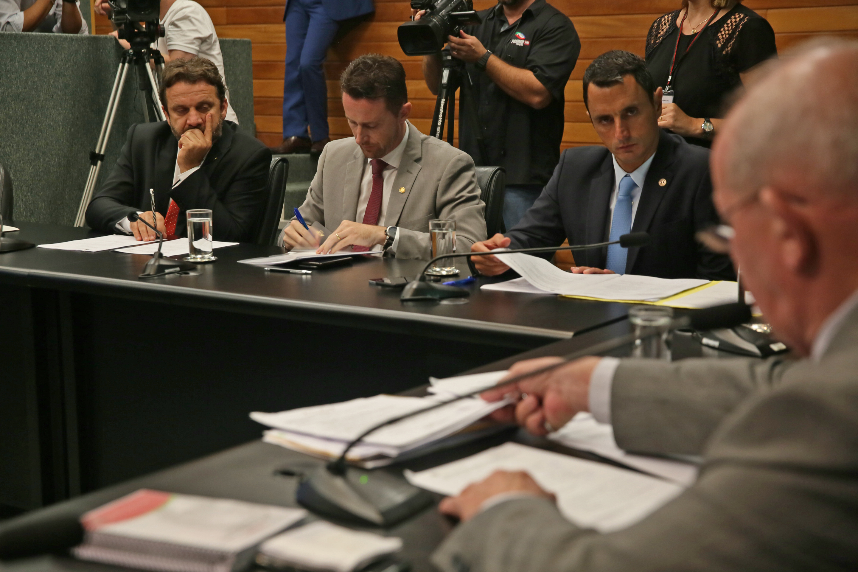Reunião da Comissão Parlamentar de Inquérito para apurar eventuais irregularidades nos contratos de restauração da Ponte Hercílio Luz.
