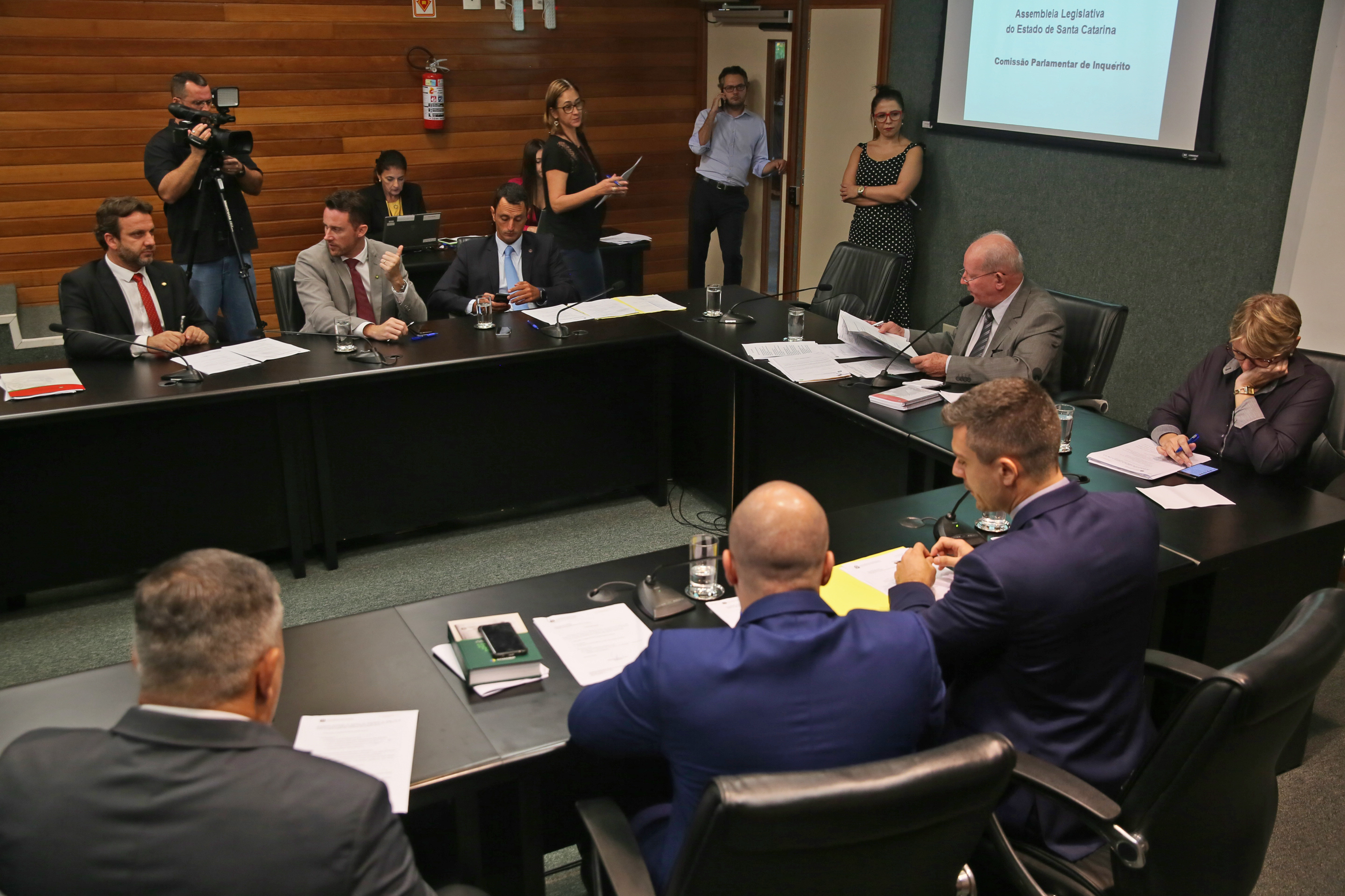 Reunião da Comissão Parlamentar de Inquérito para apurar eventuais irregularidades nos contratos de restauração da Ponte Hercílio Luz.