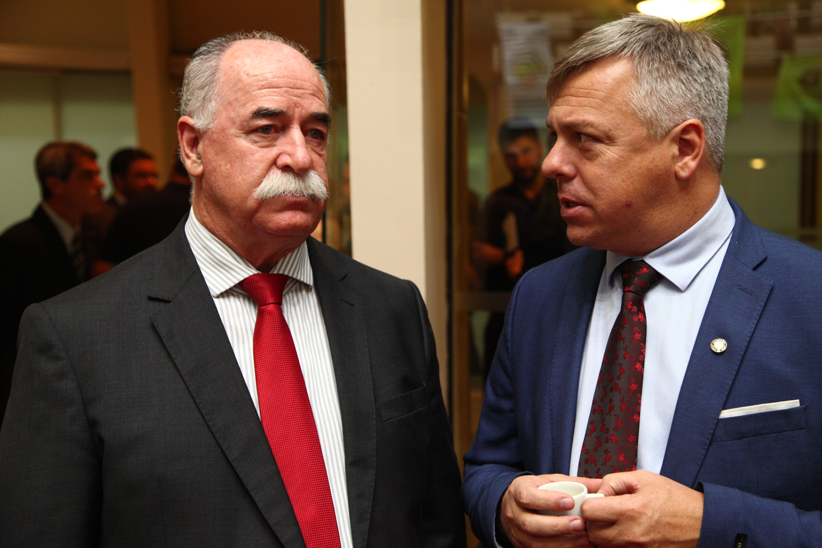 Sessão Ordinária - Deputados Romildo Titon (PMDB) e Fabiano da Luz (PT)