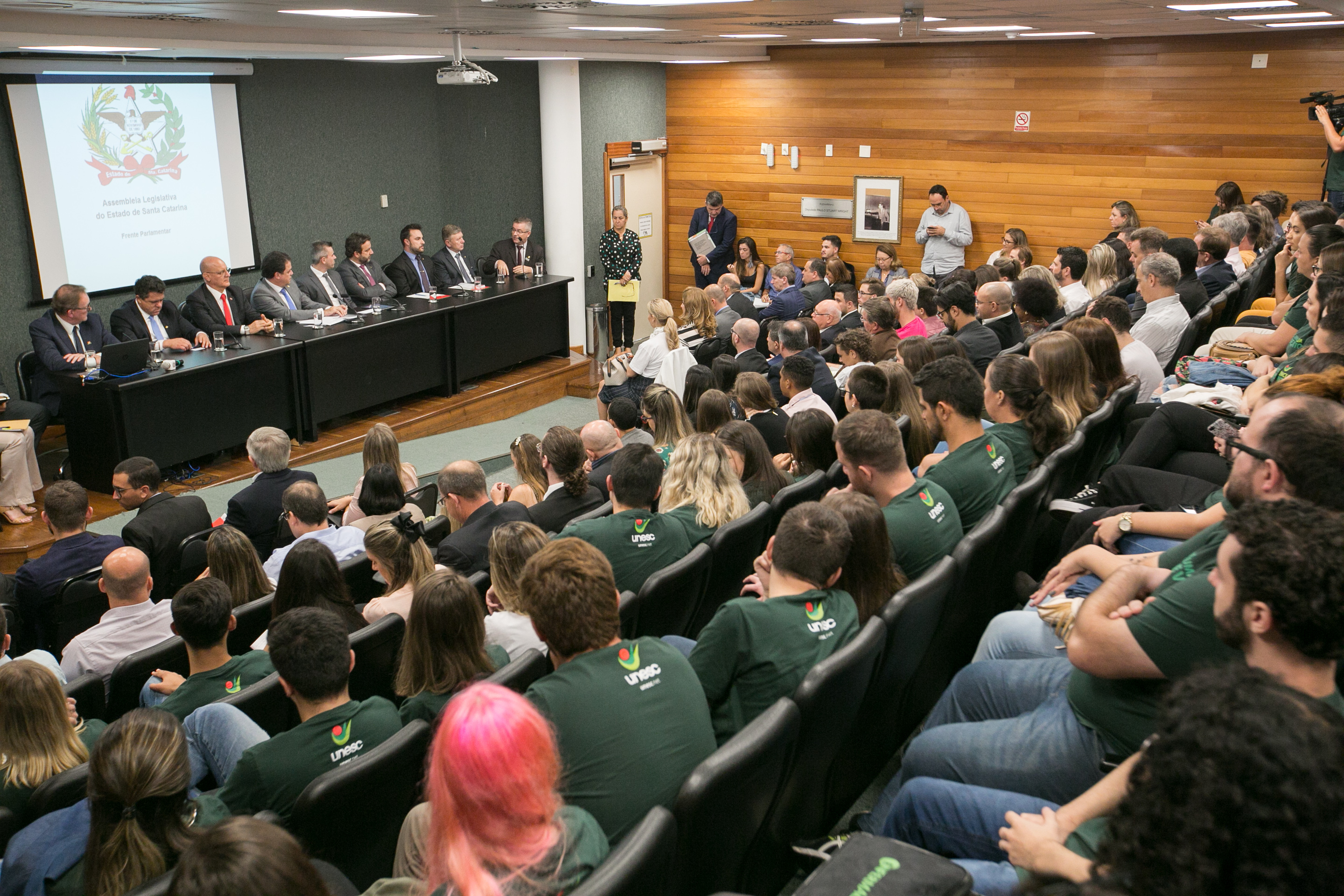 Frente Parlamentar em Defesa das Instituições de Educação Superior Legalmente Habilitadas a Funcionar em SC