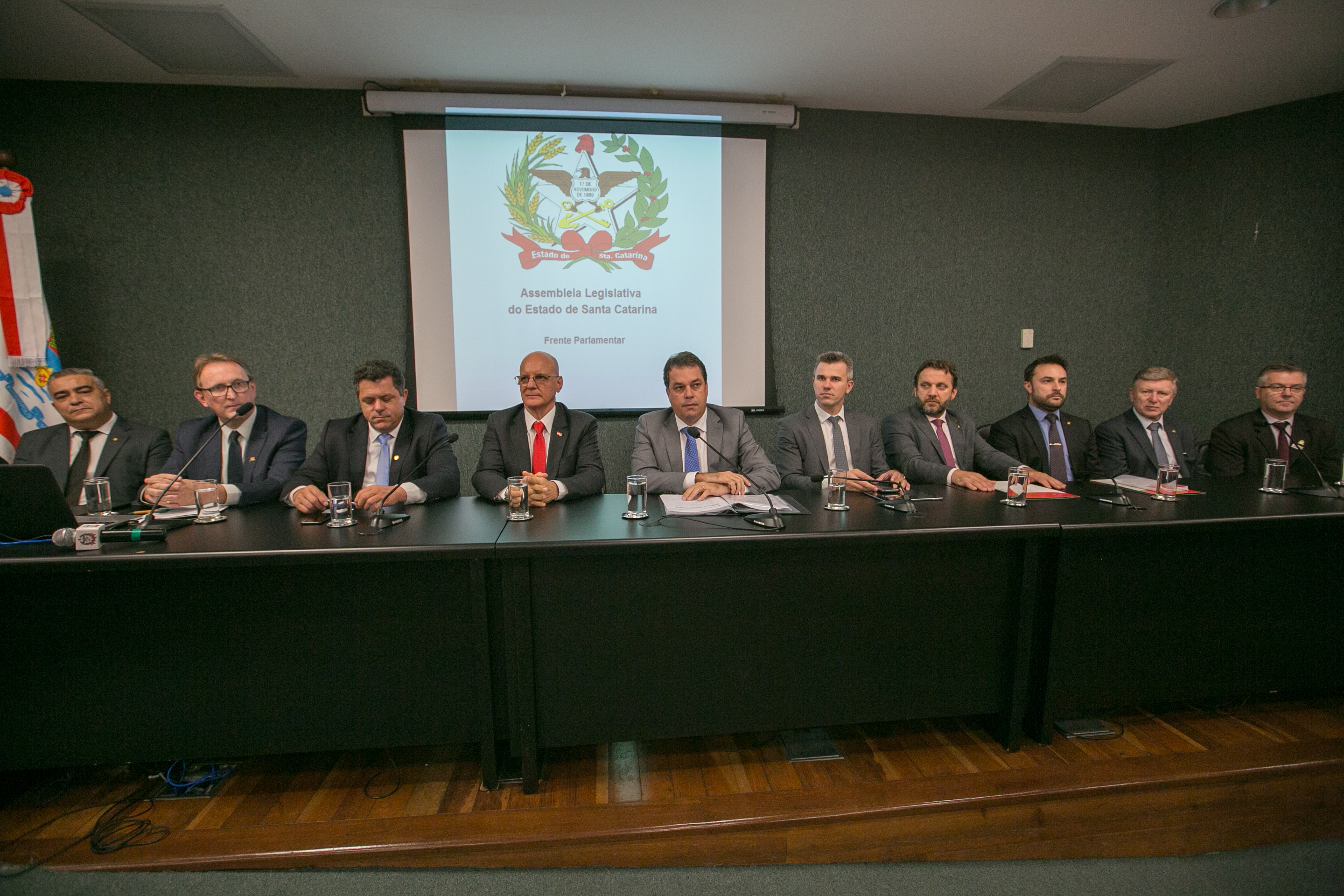 Frente Parlamentar em Defesa das Instituições de Educação Superior Legalmente Habilitadas a Funcionar em SC