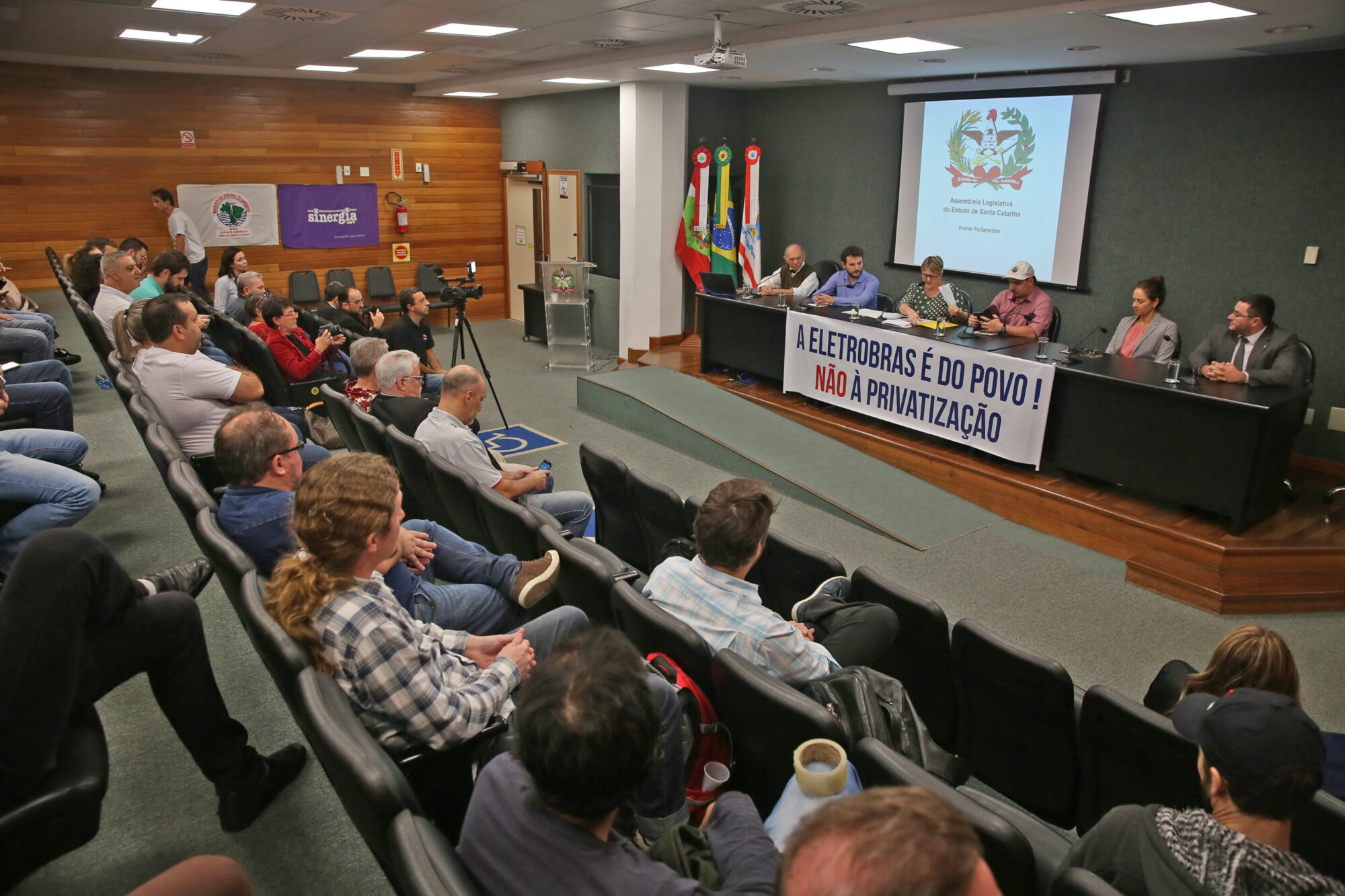 Lançada Frente Parlamentar em Defesa da Eletrosul em Santa Catarina