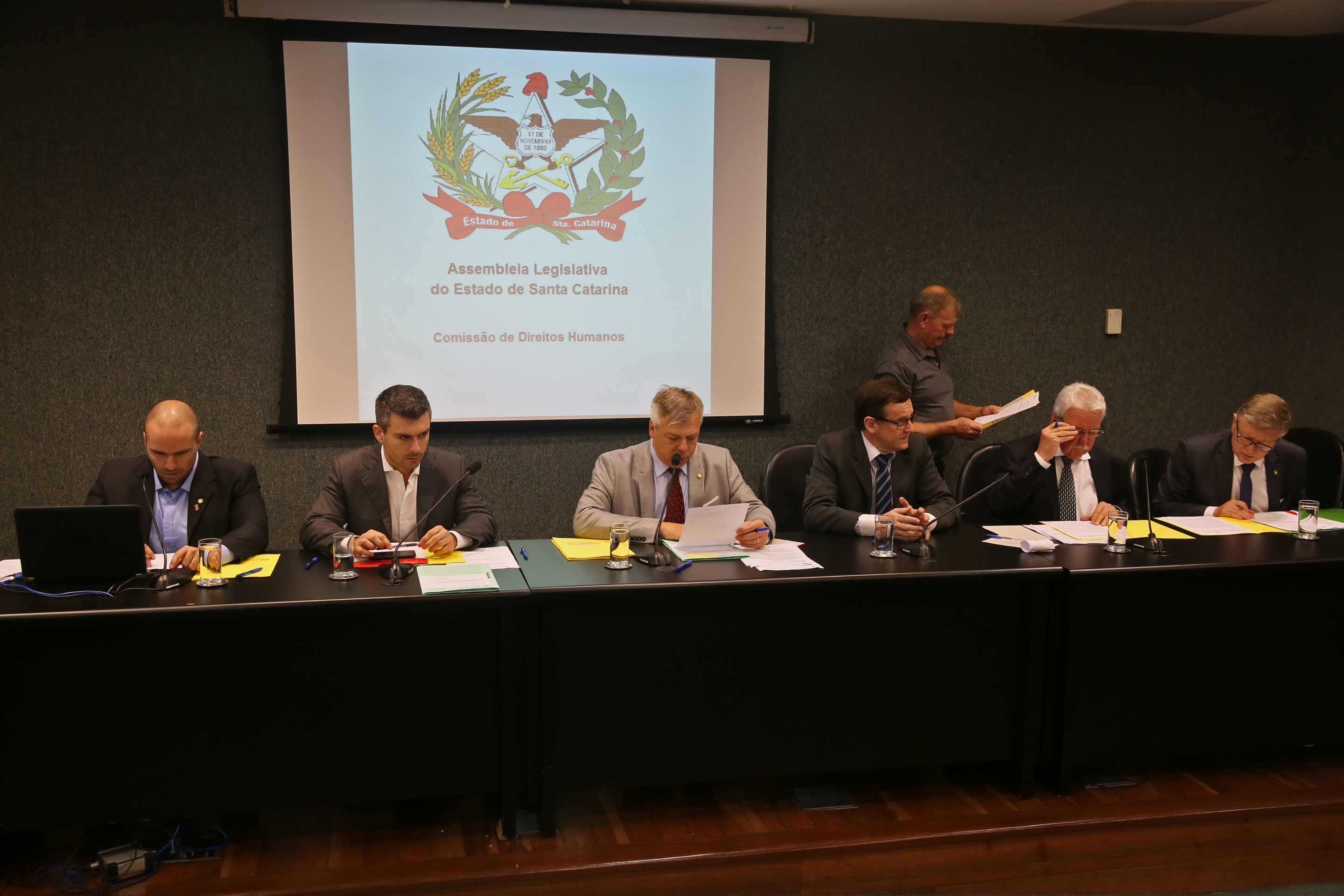 Comissão de Direitos Humanos.