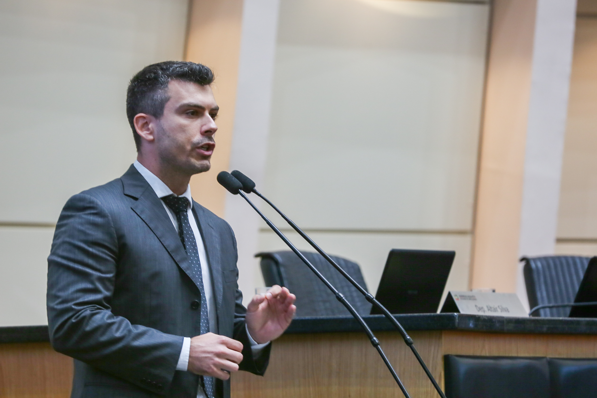 Deputado Bruno Souza (PSB).