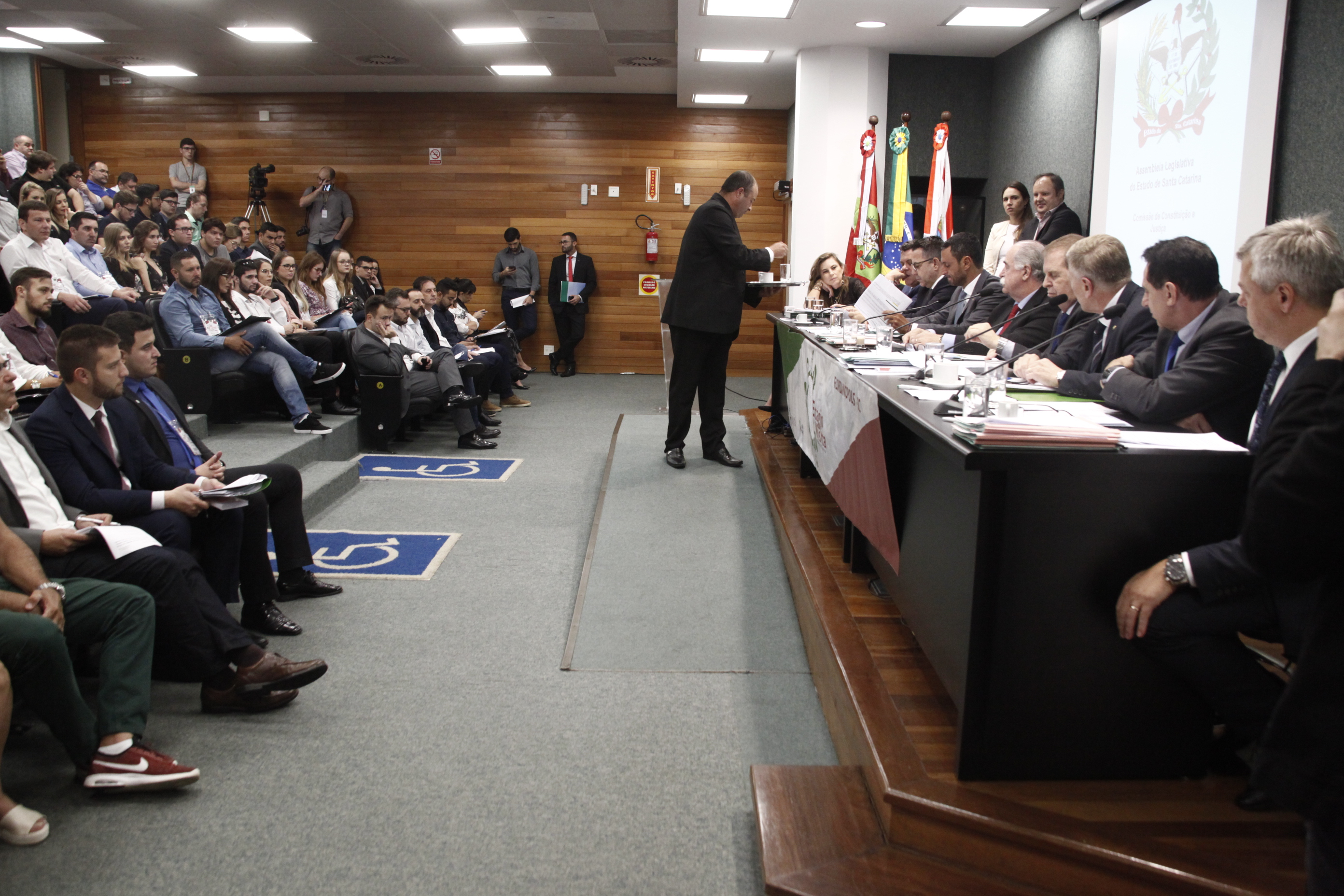 Comissão de Constituição e Justiça