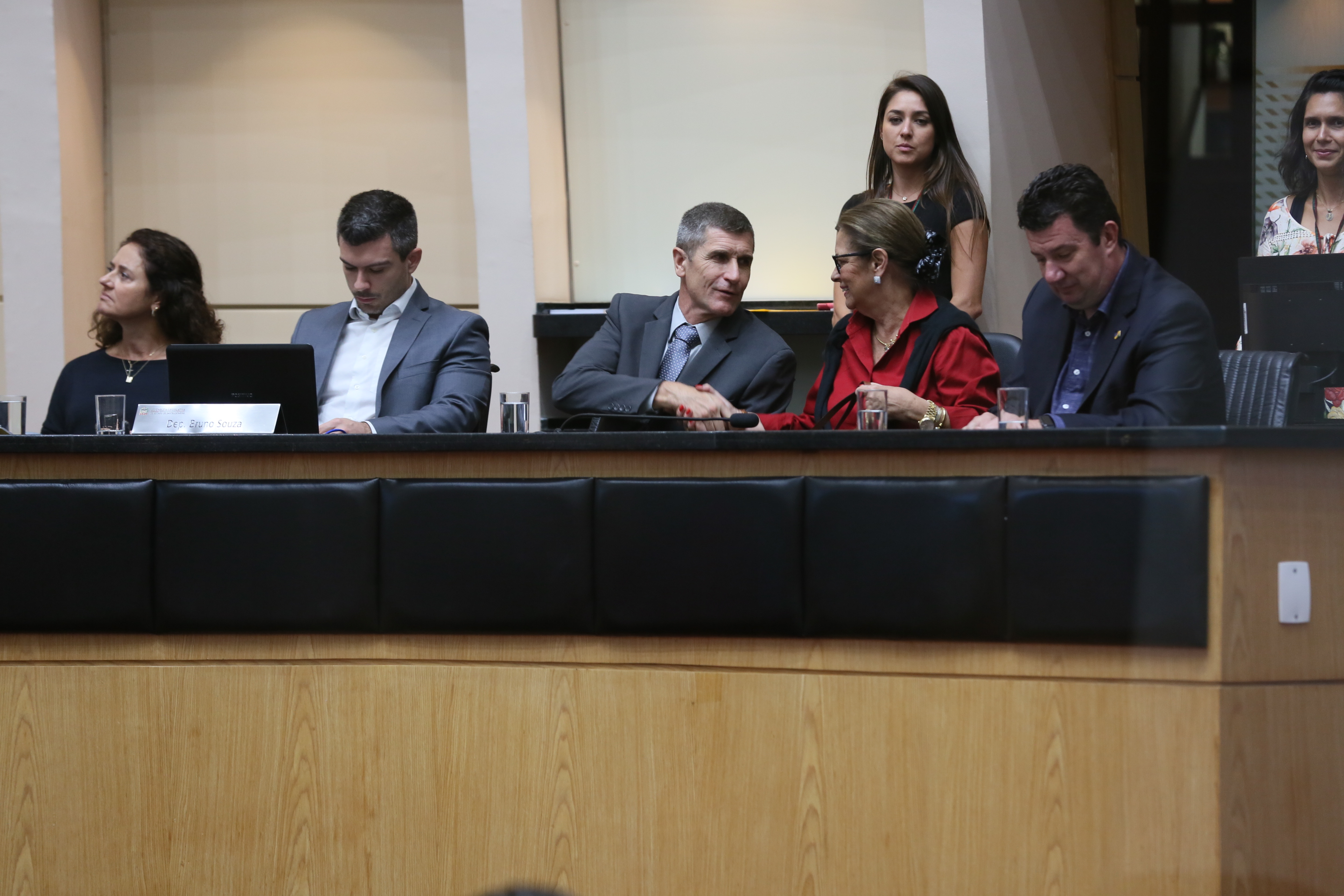 Comissão de Transportes promove audiência pública para discutir as obras do contorno viário da Grande Florianópolis.