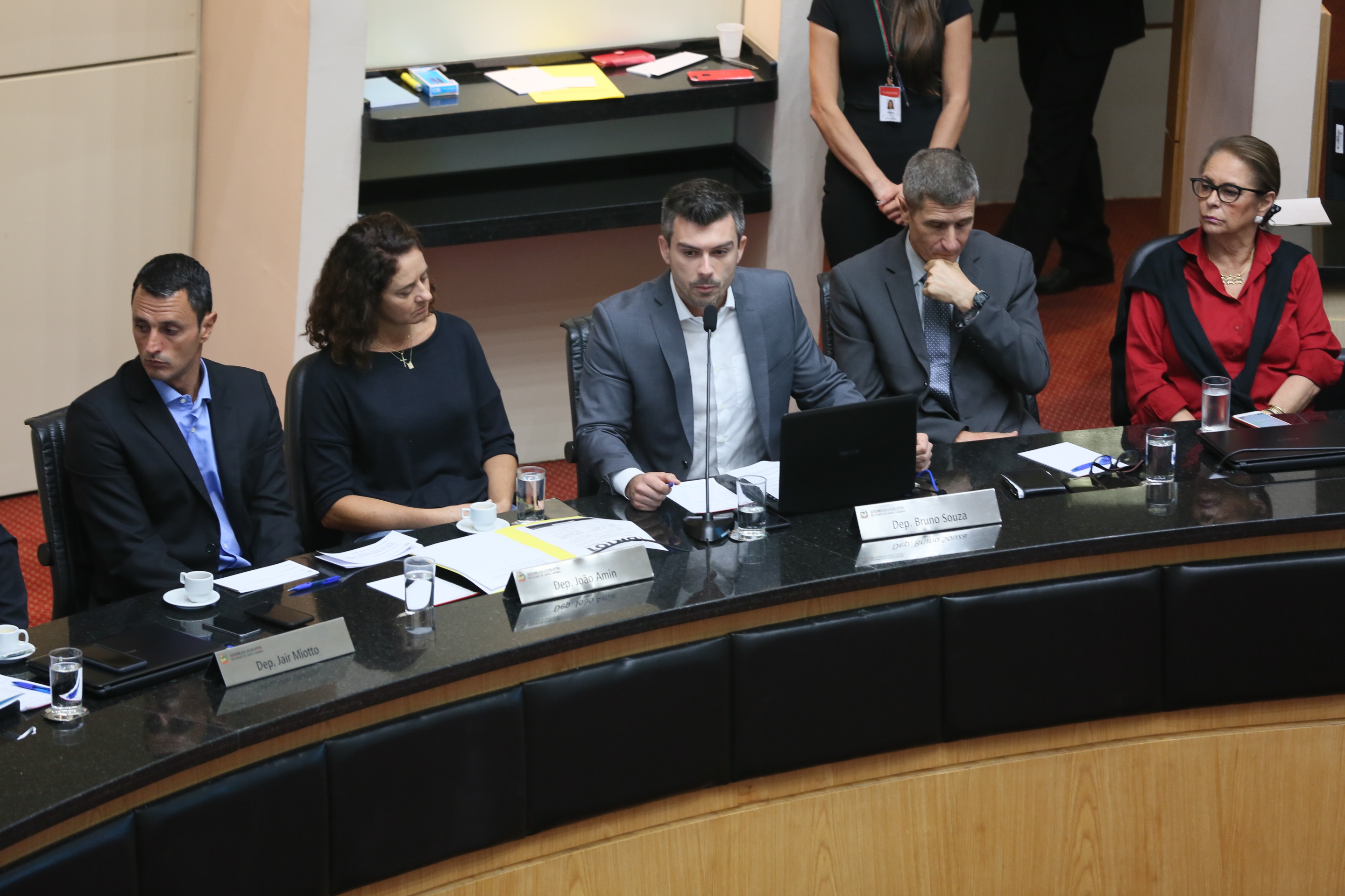 Comissão de Transportes promove audiência pública para discutir as obras do contorno viário da Grande Florianópolis.