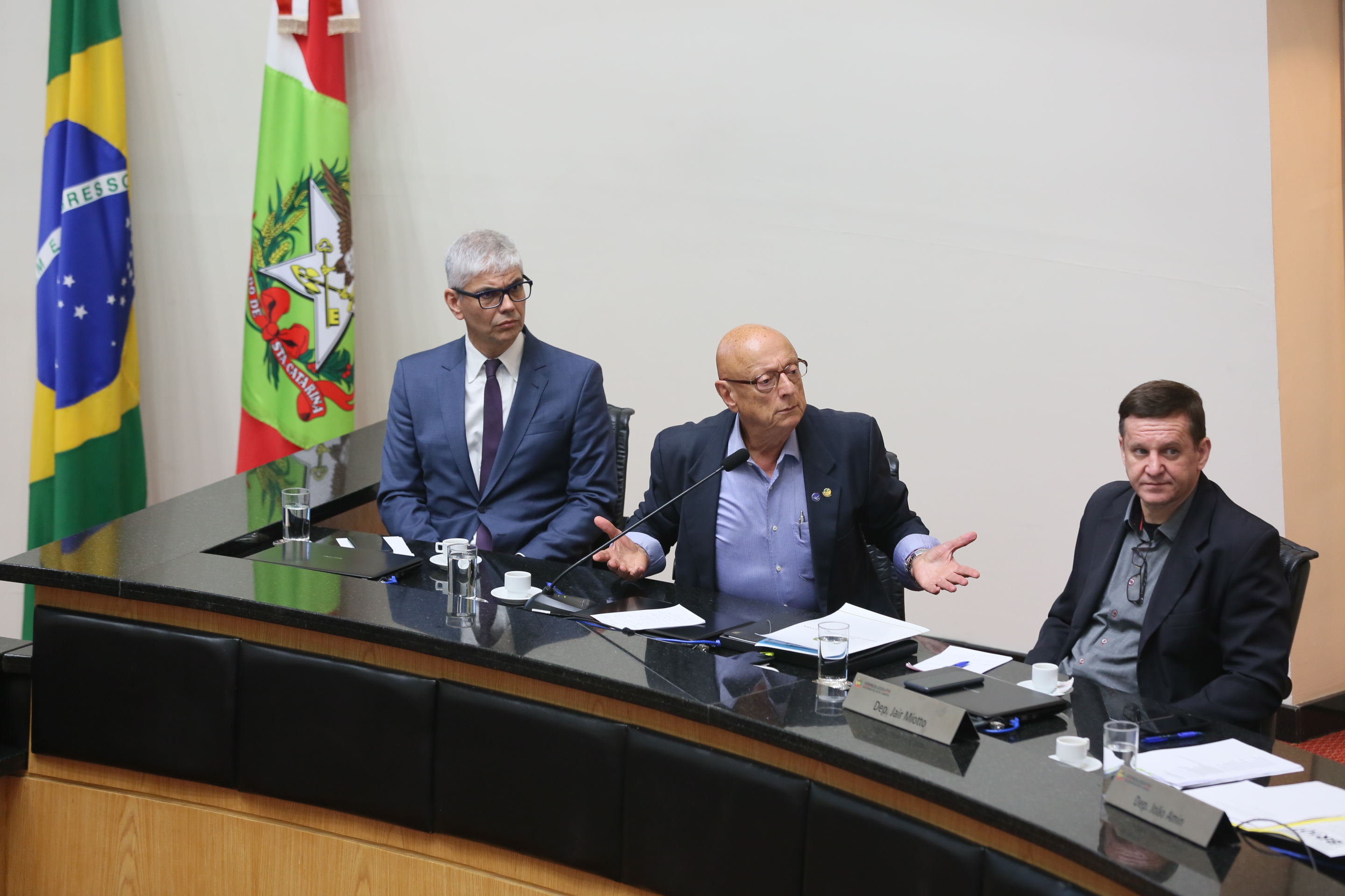 Comissão de Transportes promove audiência pública para discutir as obras do contorno viário da Grande Florianópolis.