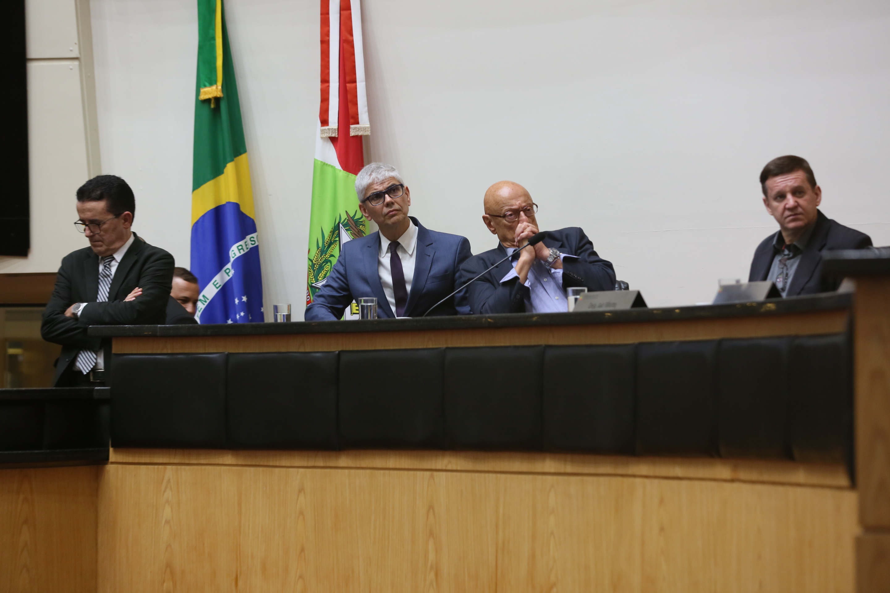 Comissão de Transportes promove audiência pública para discutir as obras do contorno viário da Grande Florianópolis.