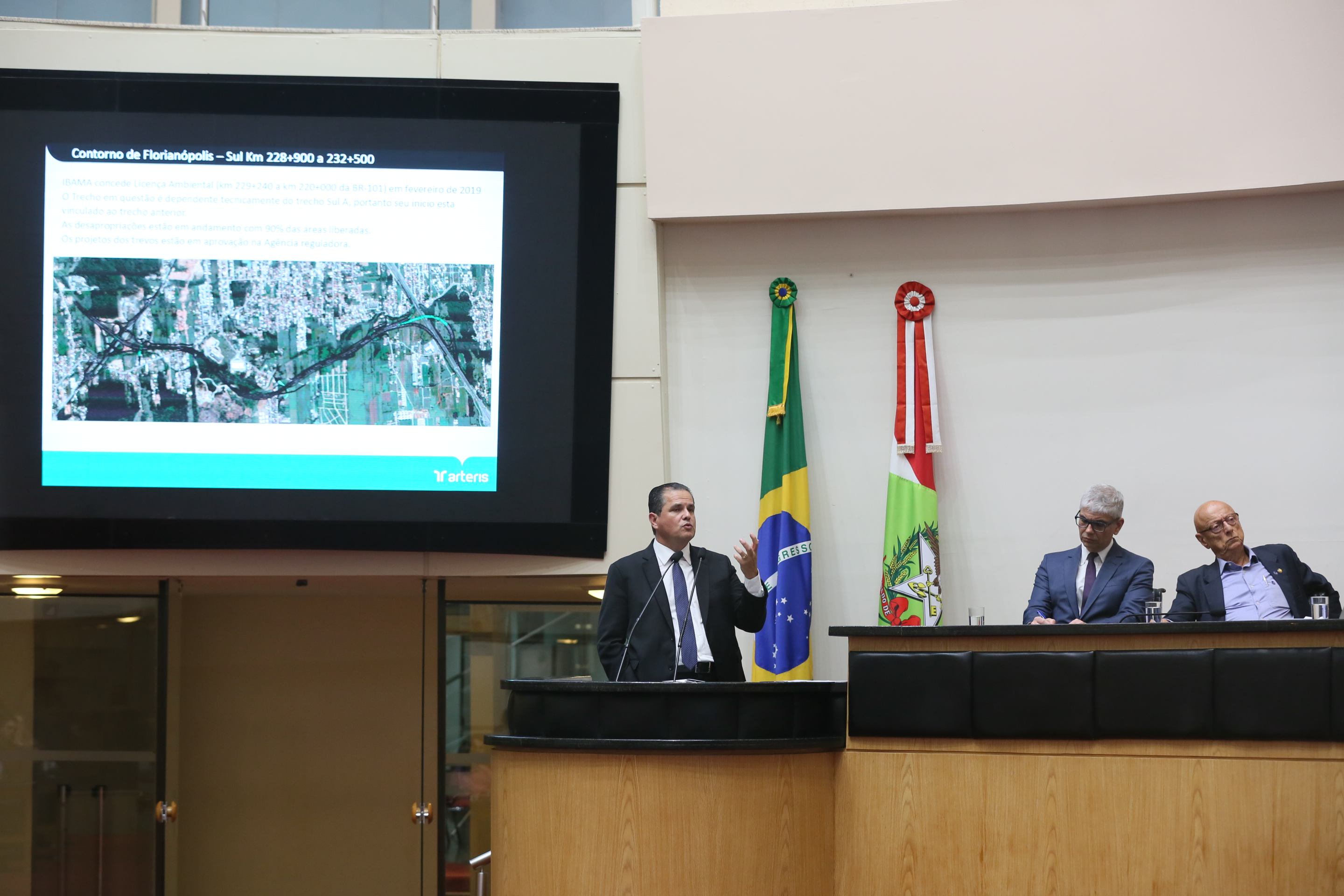 Comissão de Transportes promove audiência pública para discutir as obras do contorno viário da Grande Florianópolis.