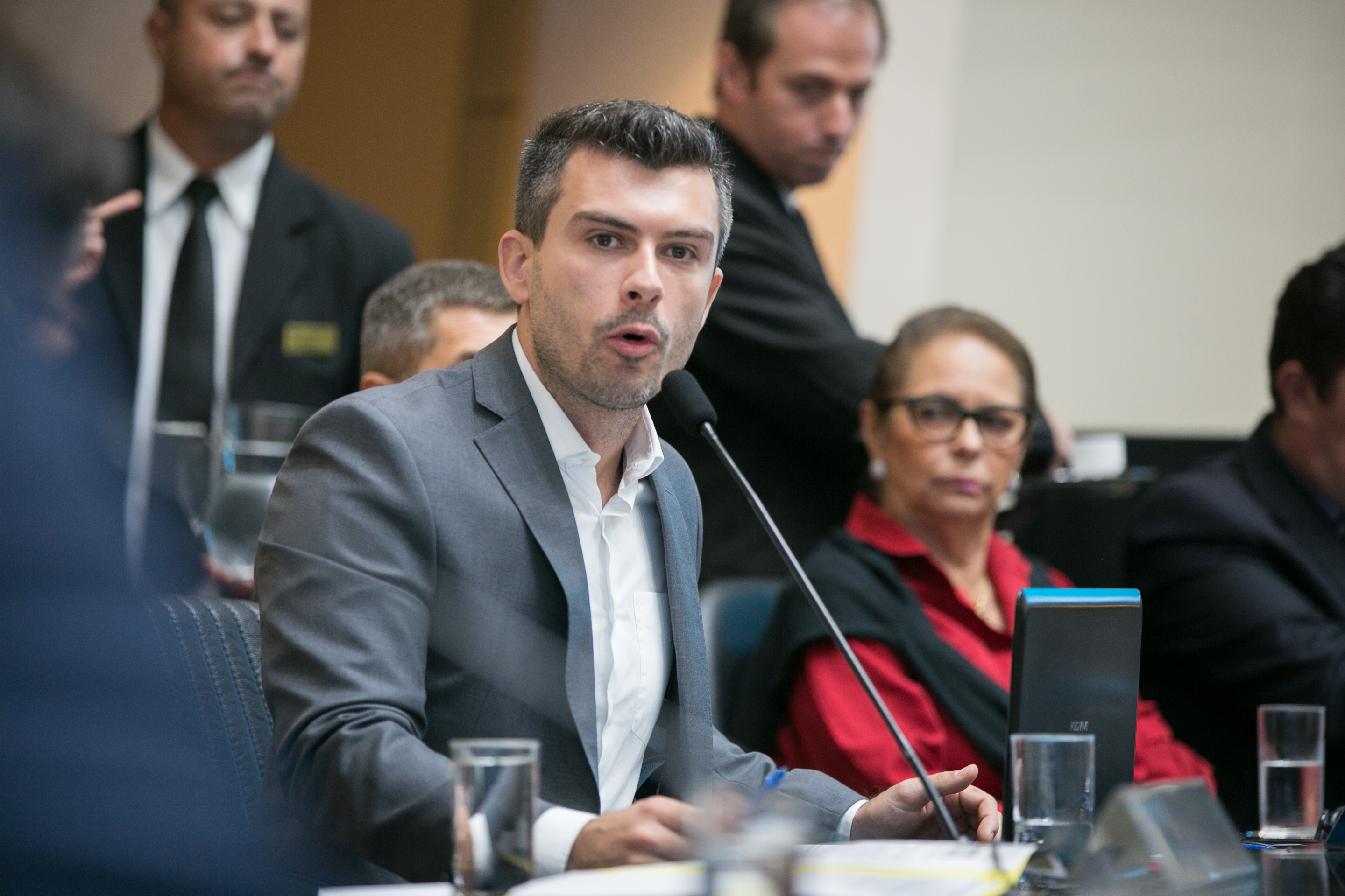 Comissão de Transportes promove audiência pública para discutir as obras do contorno viário da Grande Florianópolis.