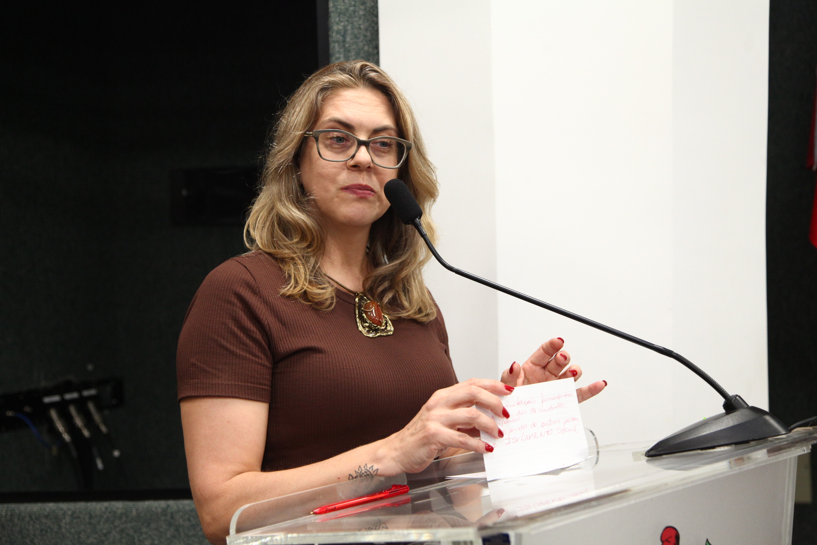 Audiência Pública da Comissão de Defesa dos Direitos do Idoso - Dra. Juliana Brandão
