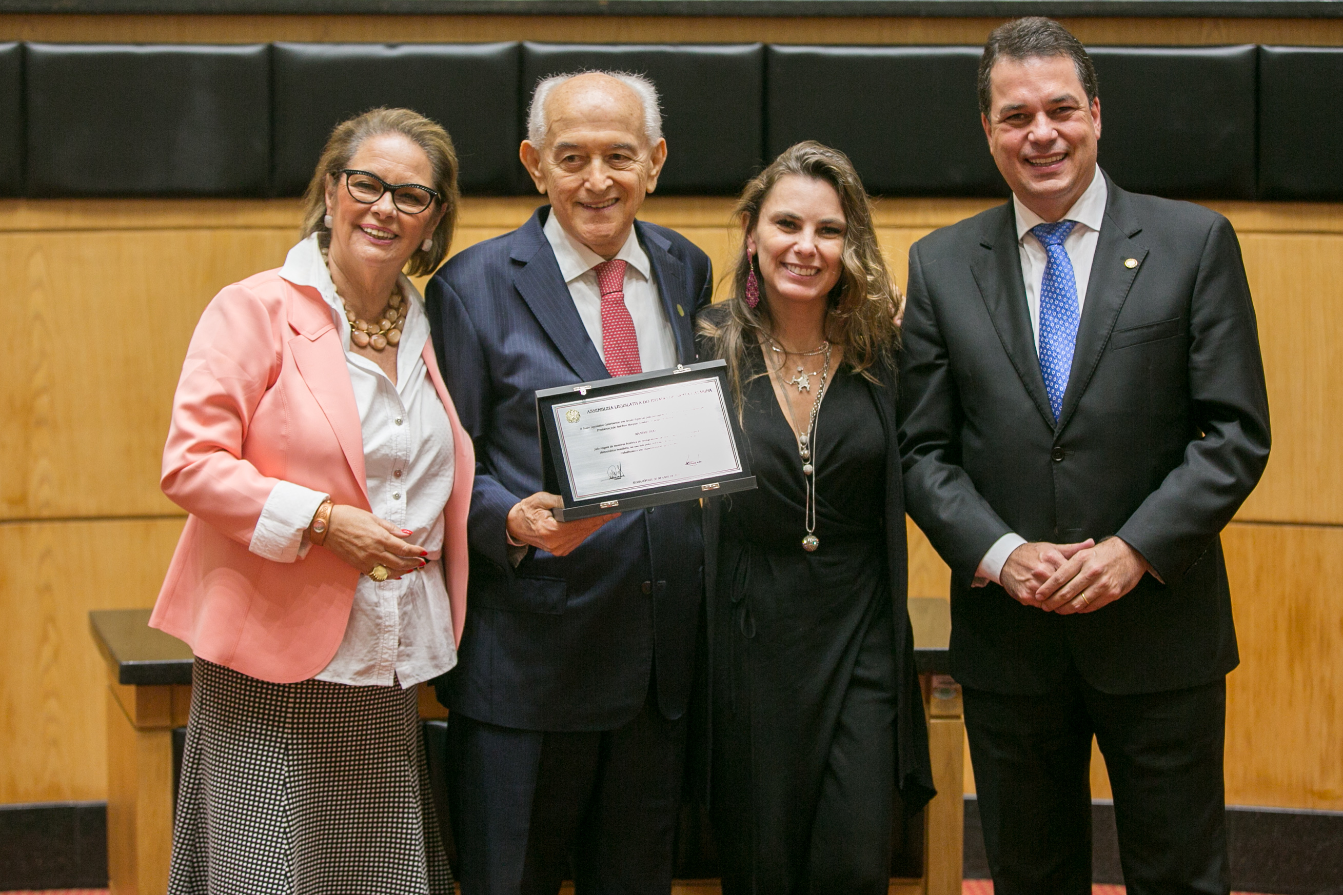Homenagem ao presidente da Fundação Leonel Brizola e presidente estadual do PDT, Manoel Dias