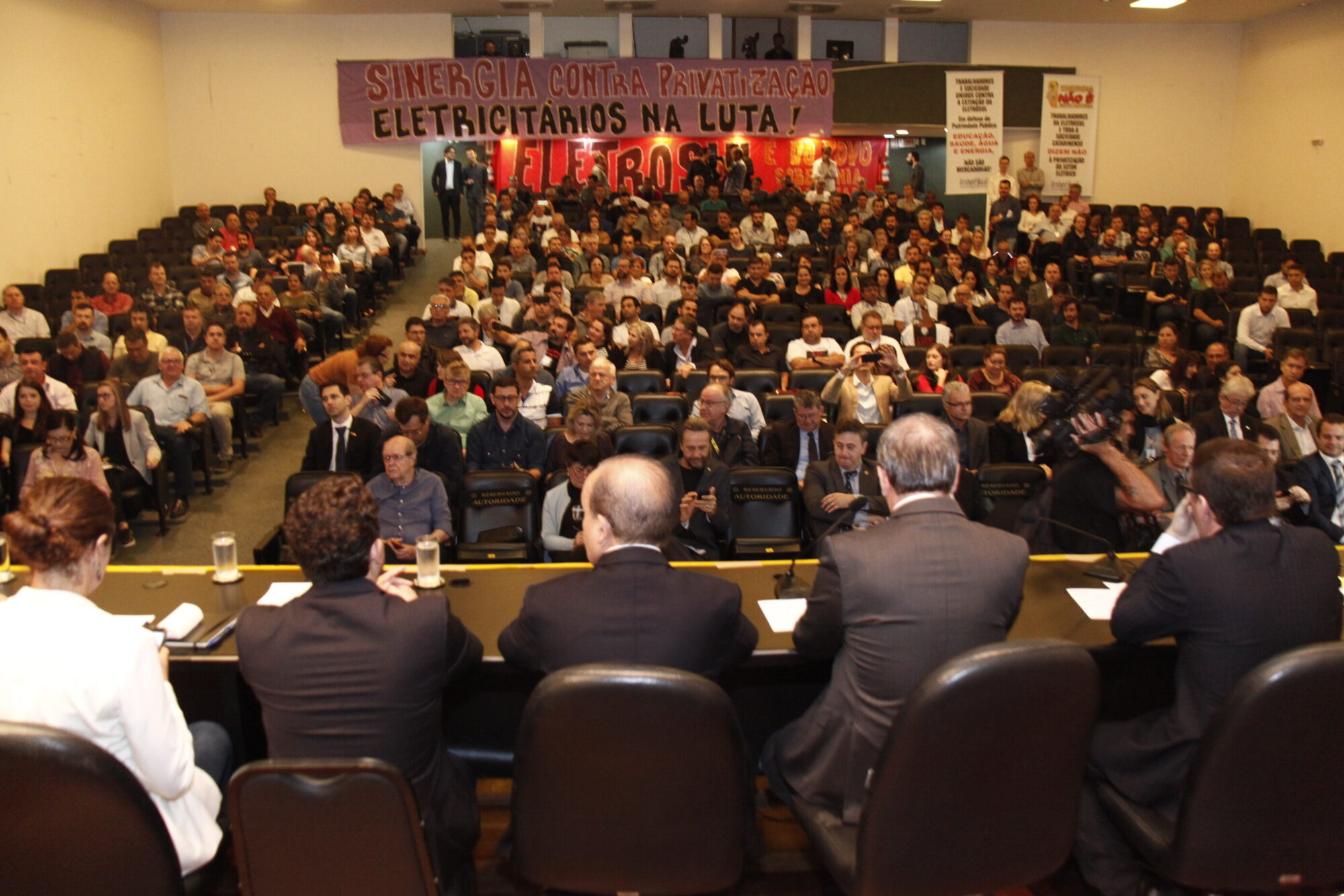 Audiência pública debate futuro da Eletrosul