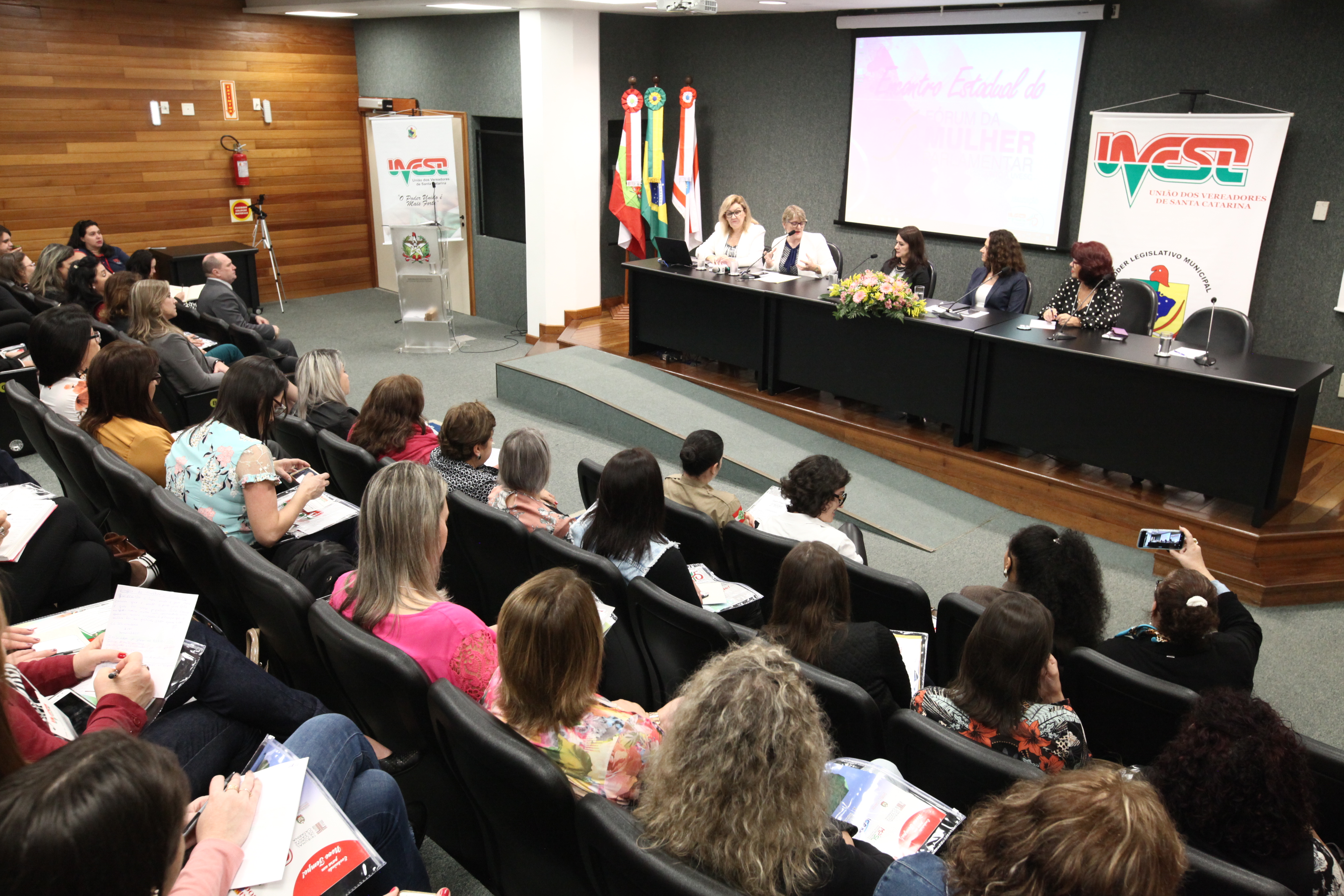 Encontro Estadual das Mulheres Parlamentares de Santa Catarina com ( UVESC )