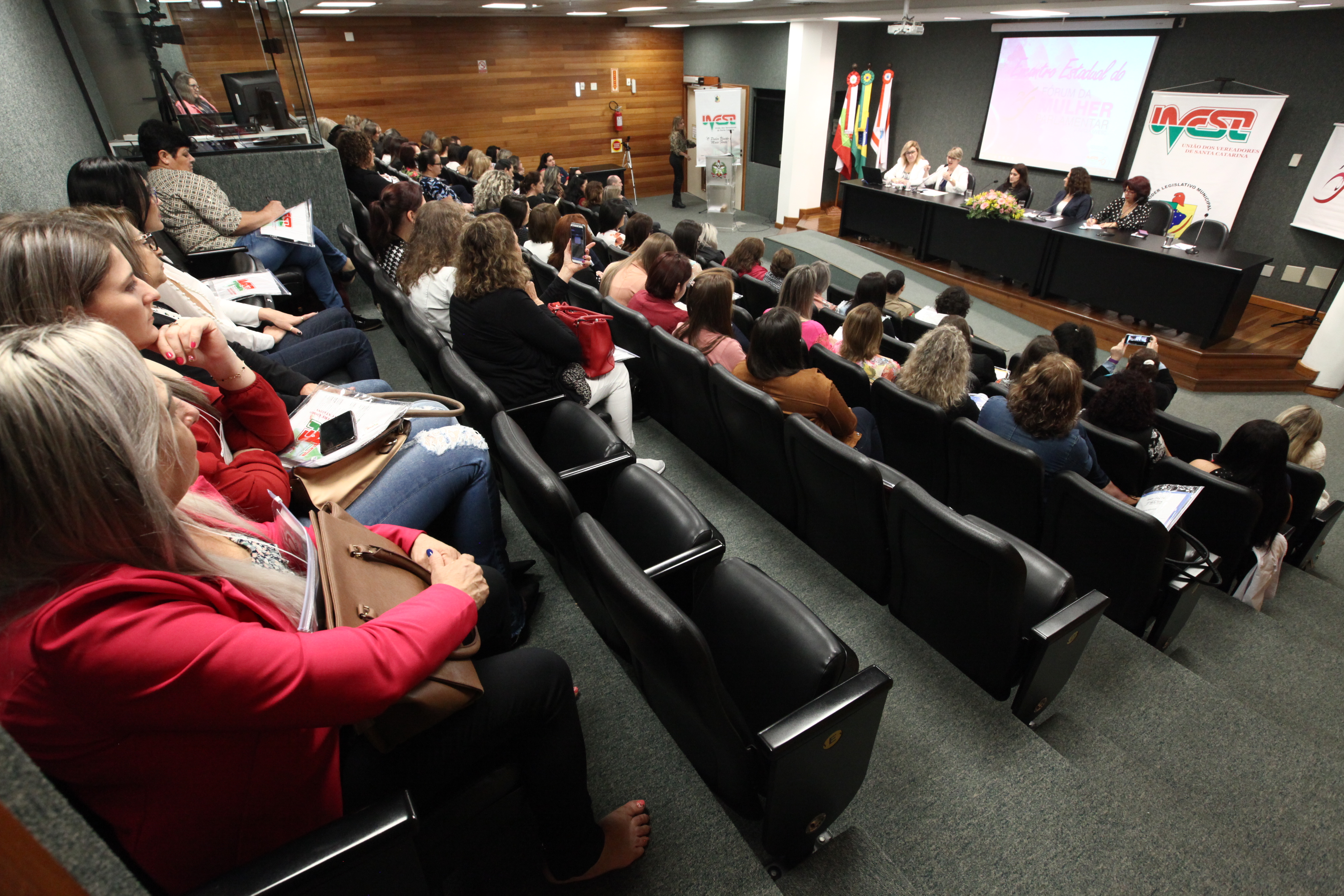 Encontro Estadual das Mulheres Parlamentares de Santa Catarina com ( UVESC )