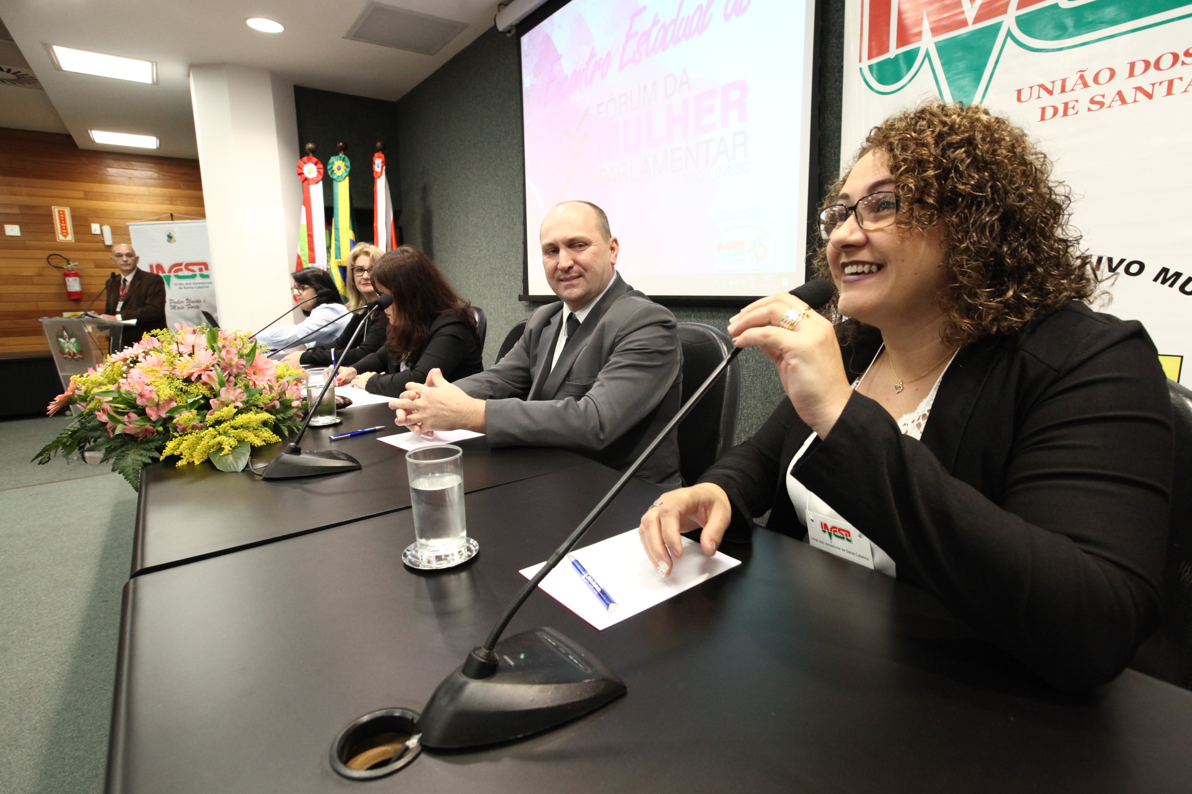 Encontro Estadual das Mulheres Parlamentares de Santa Catarina com ( UVESC )