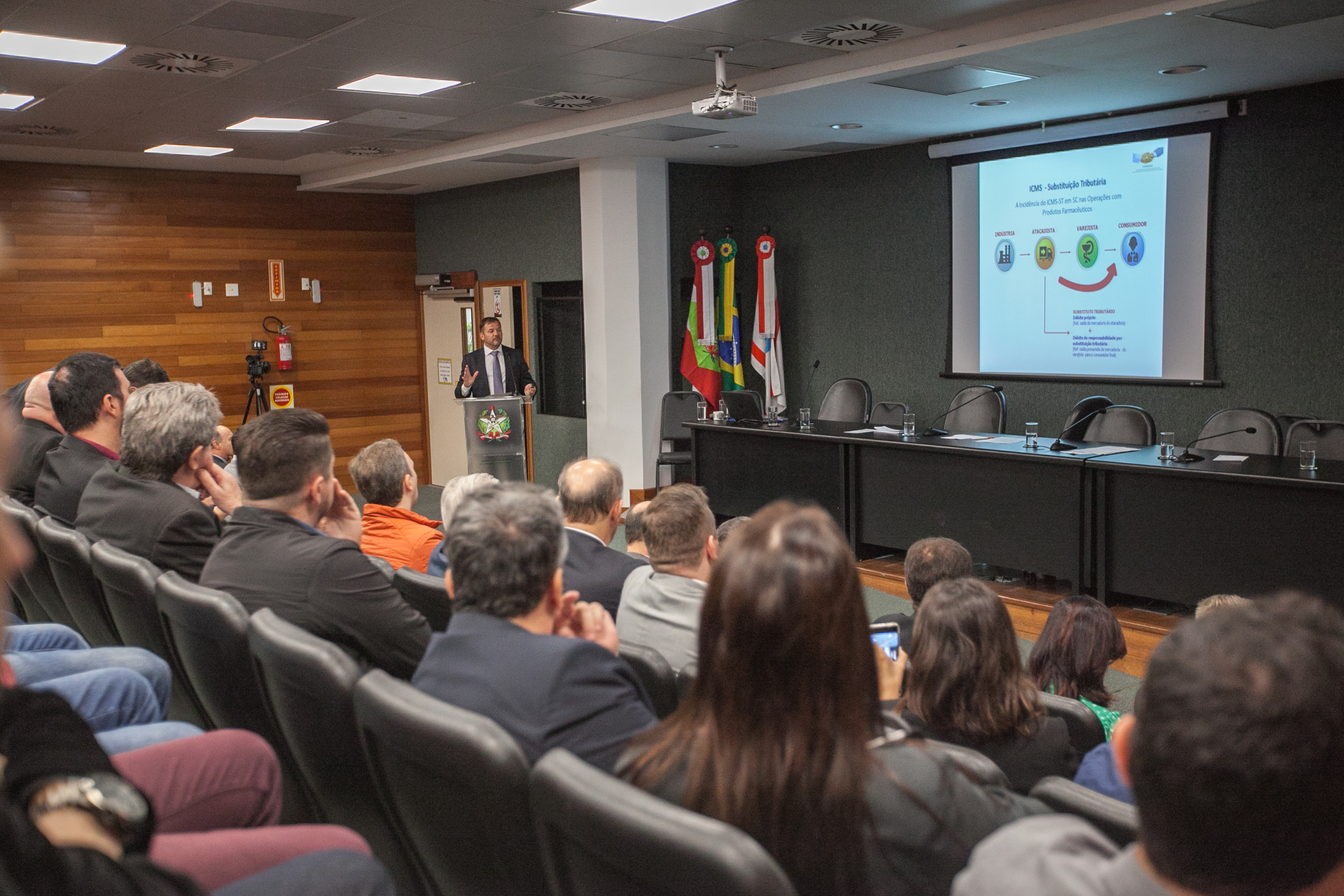 FÓRUM PARLAMENTAR – Defesa e Desenvolvimento Atacadista e Distribuidor de SC