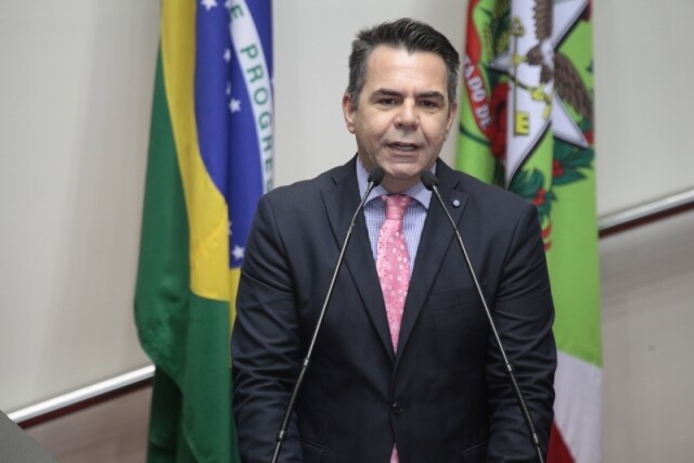 Deputado Luiz Fernando Vampiro.