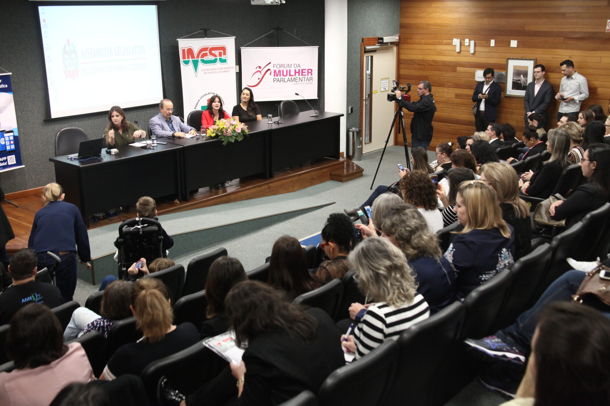 Evento aborda participação da mulher na política