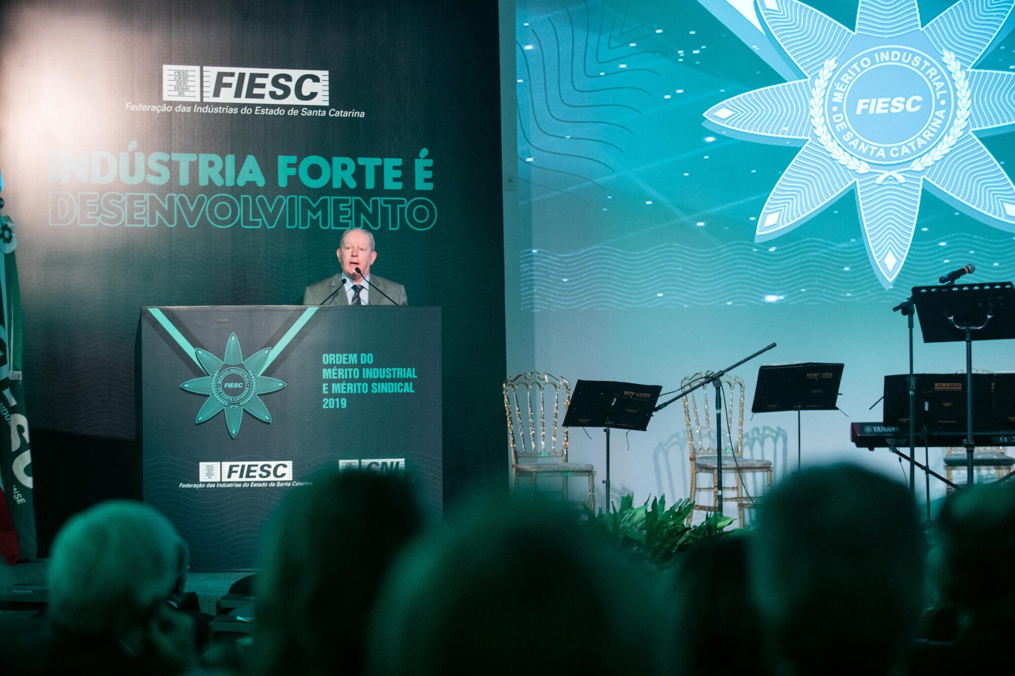 Marcos Vieira representa a Alesc e defende desoneração da indústria