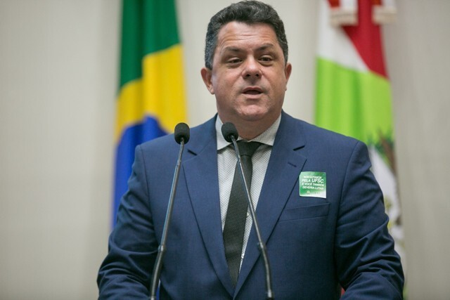 O deputado Ivan Naatz participou ativamente dos debates da reforma administrativa do governo.