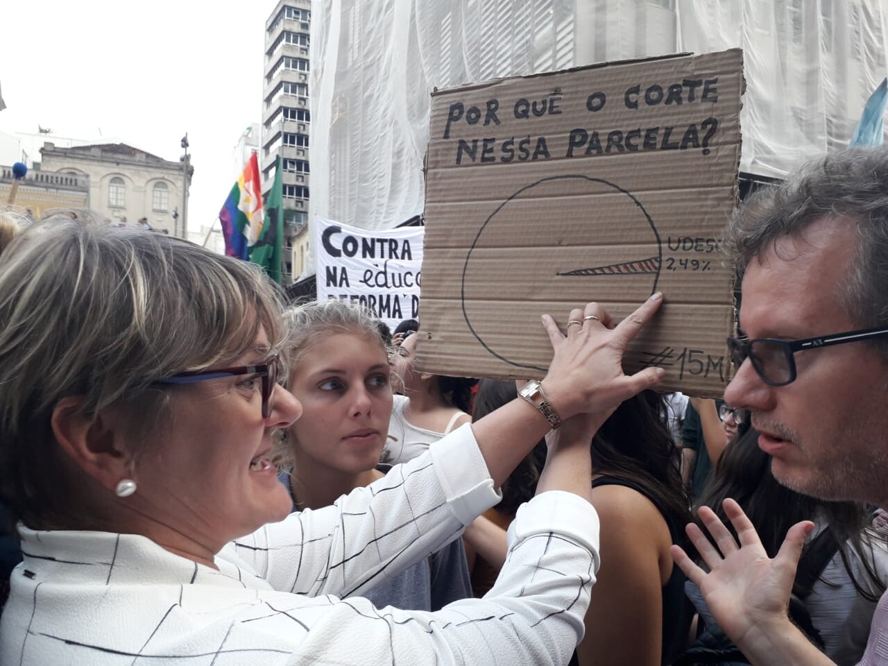Punir professores é da tal “velha política”