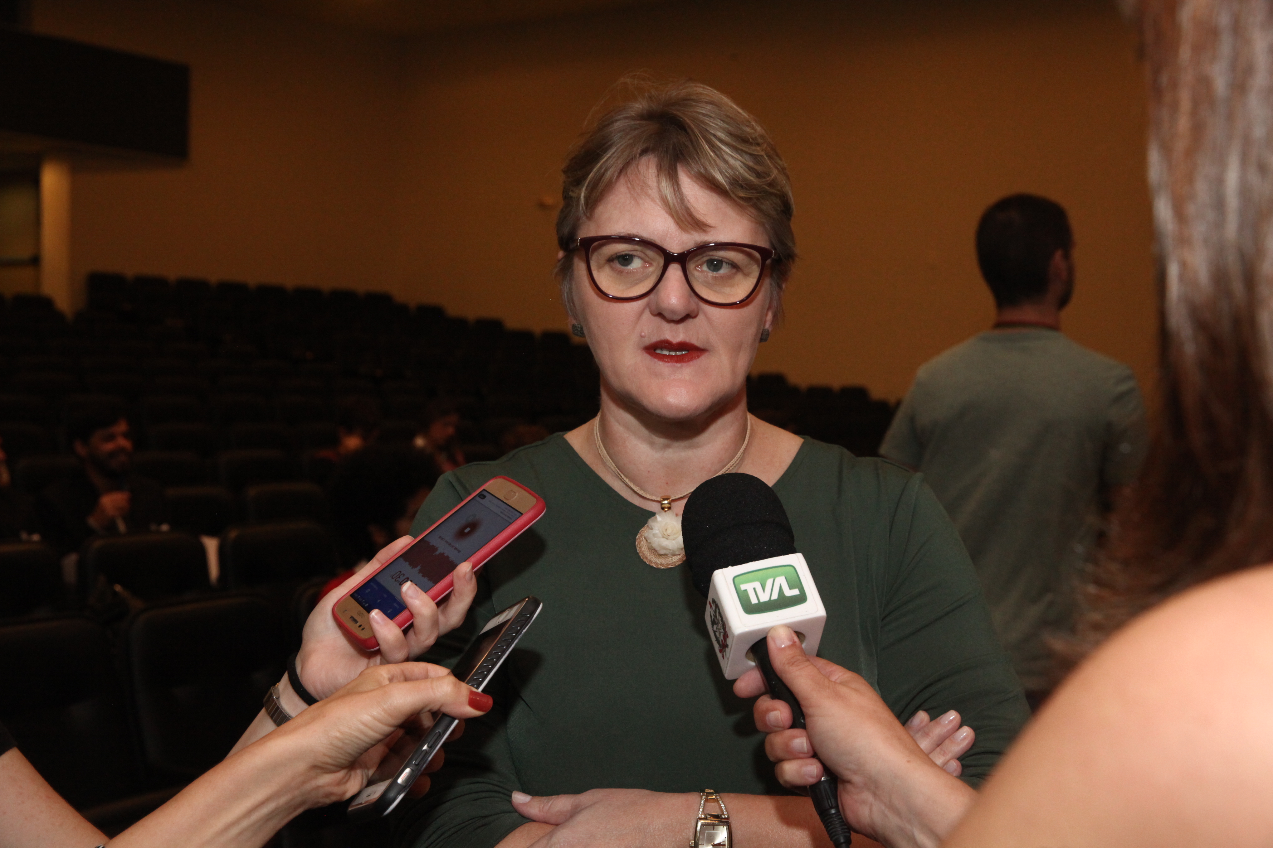 - Deputada Luciane Carminatti (PT)