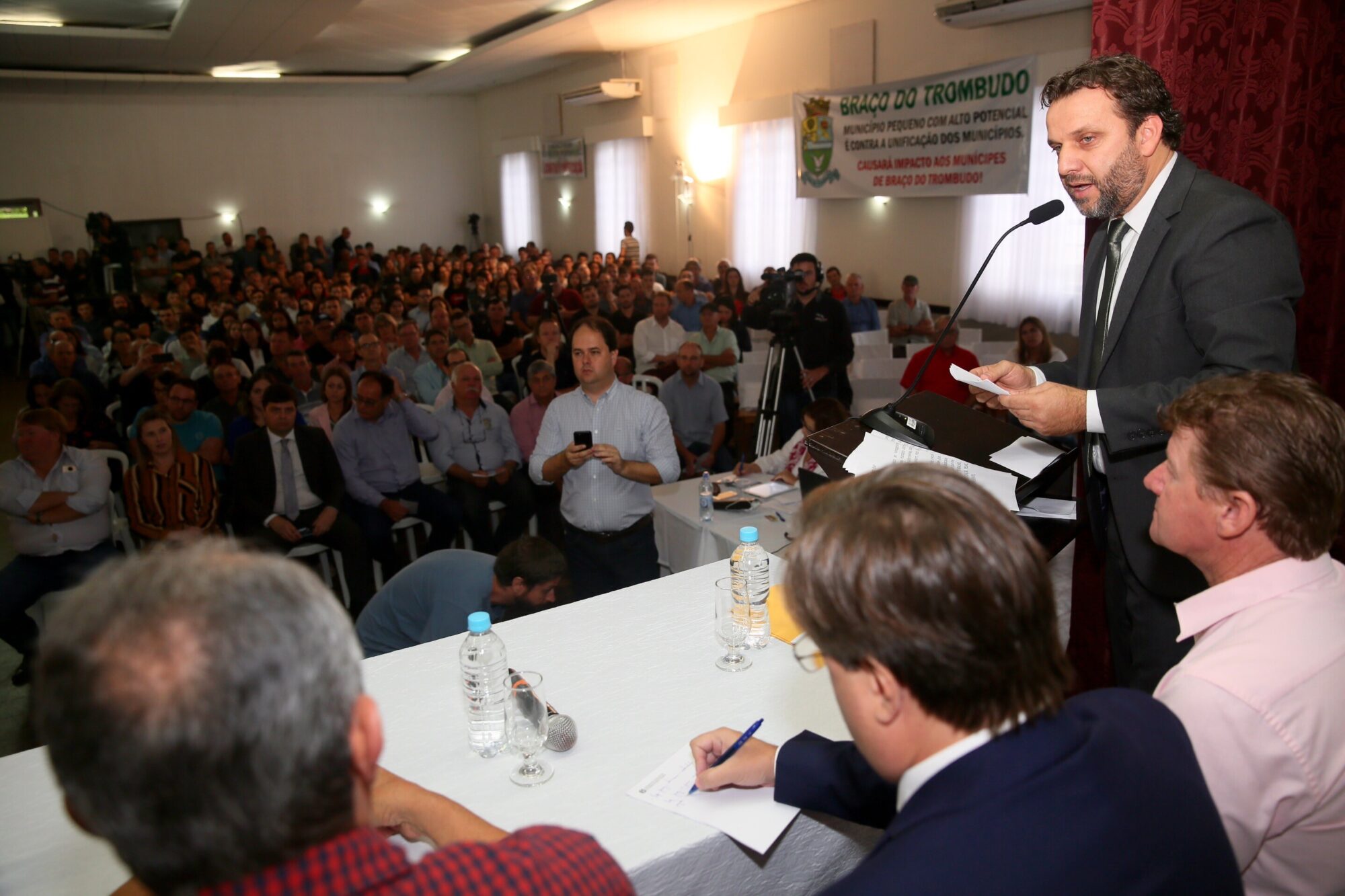 Deputado Jerry Comper na audiência pública em Ibirama