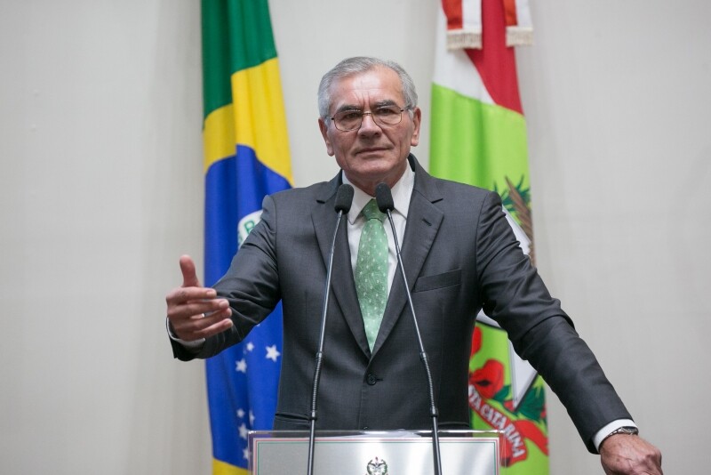 Silvio Dreveck defende concessão de rodovias