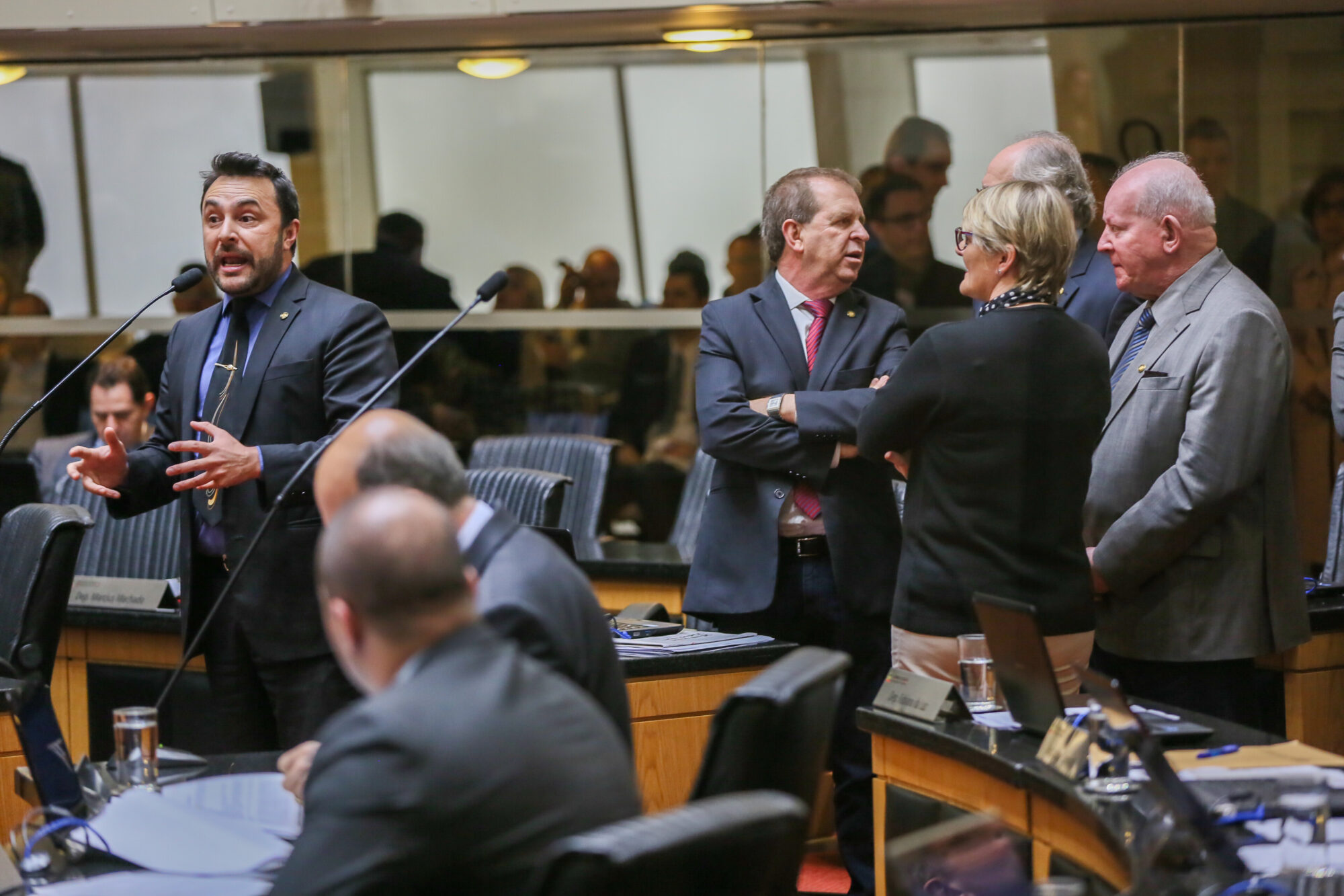 PLs dos incentivos fiscais são aprovados e seguem para sanção do governador