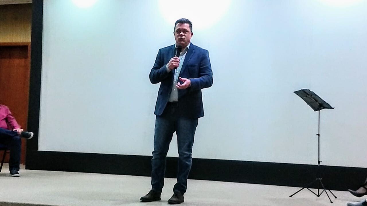 Naatz palestrou sobre turismo catarinense no Fórum da Abrajet