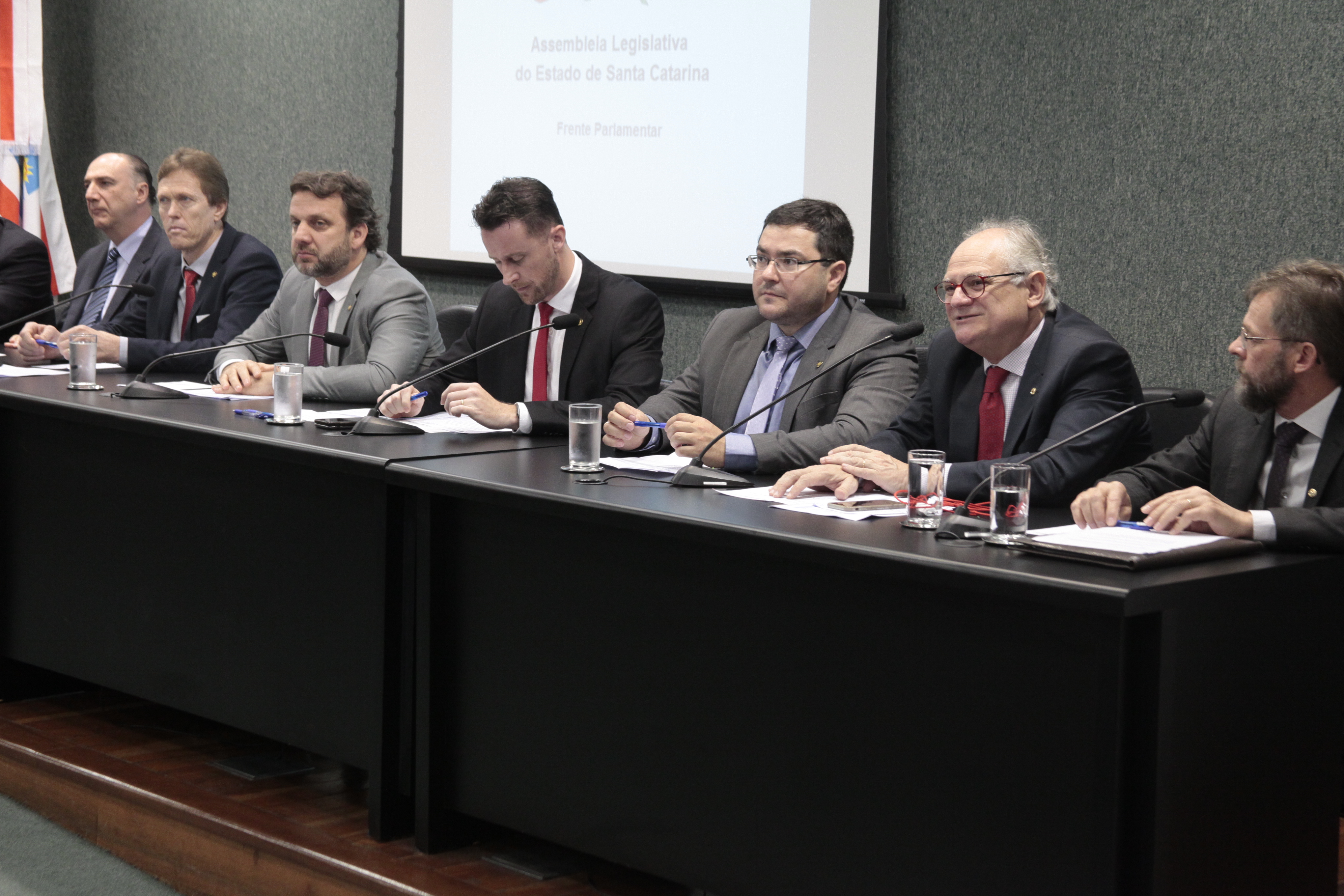 Frente Parlamentar do Material de Construção