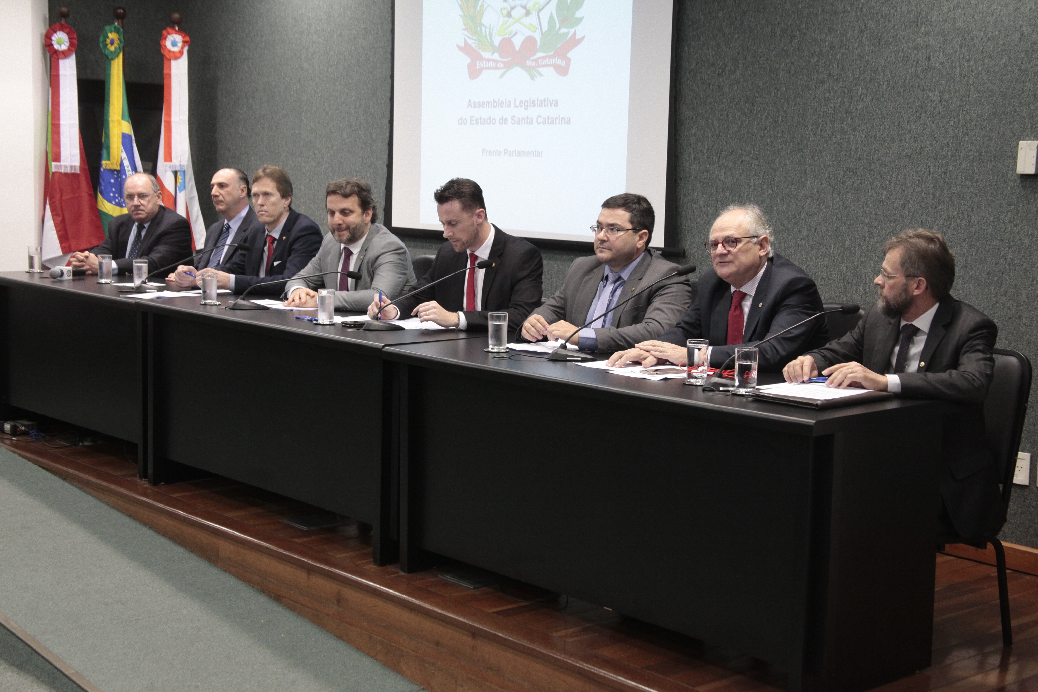 Frente Parlamentar do Material de Construção