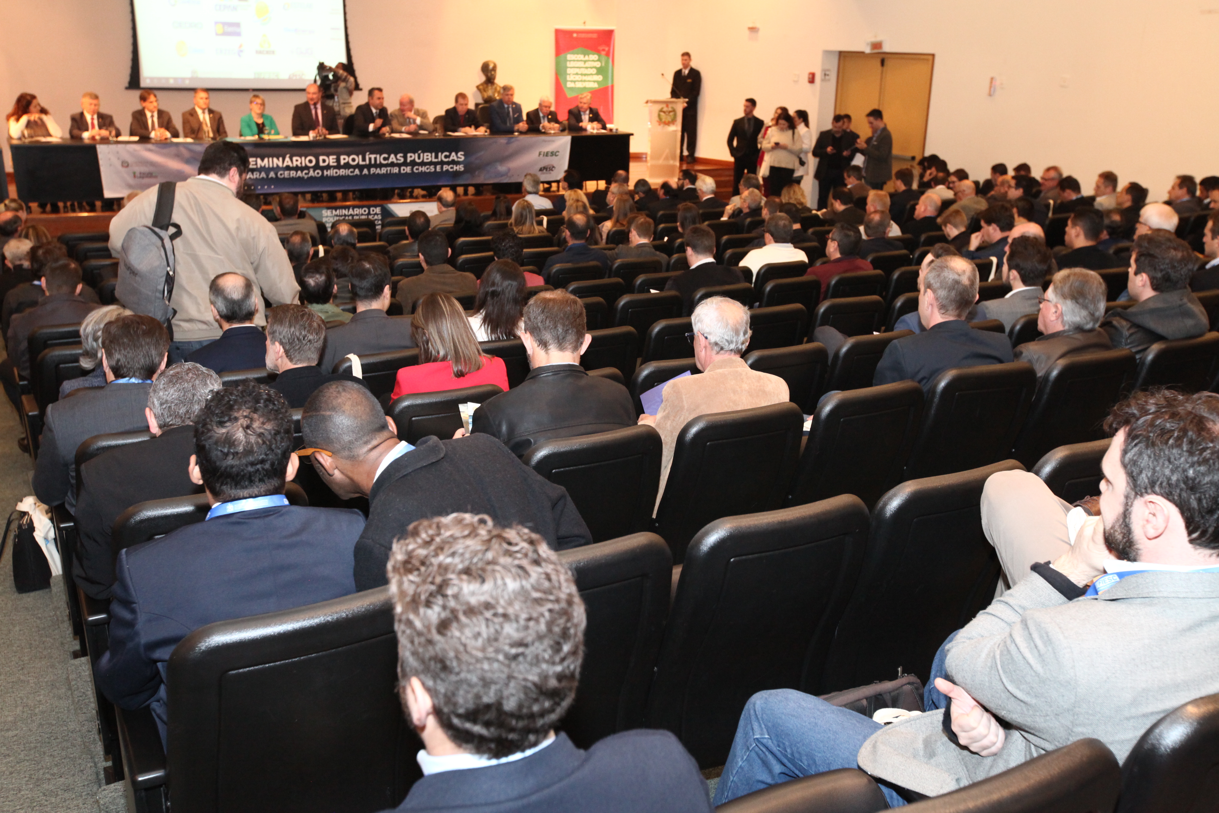 Seminário _ Políticas Públicas para Geração hídrica a Partir de CGHs e PCHs