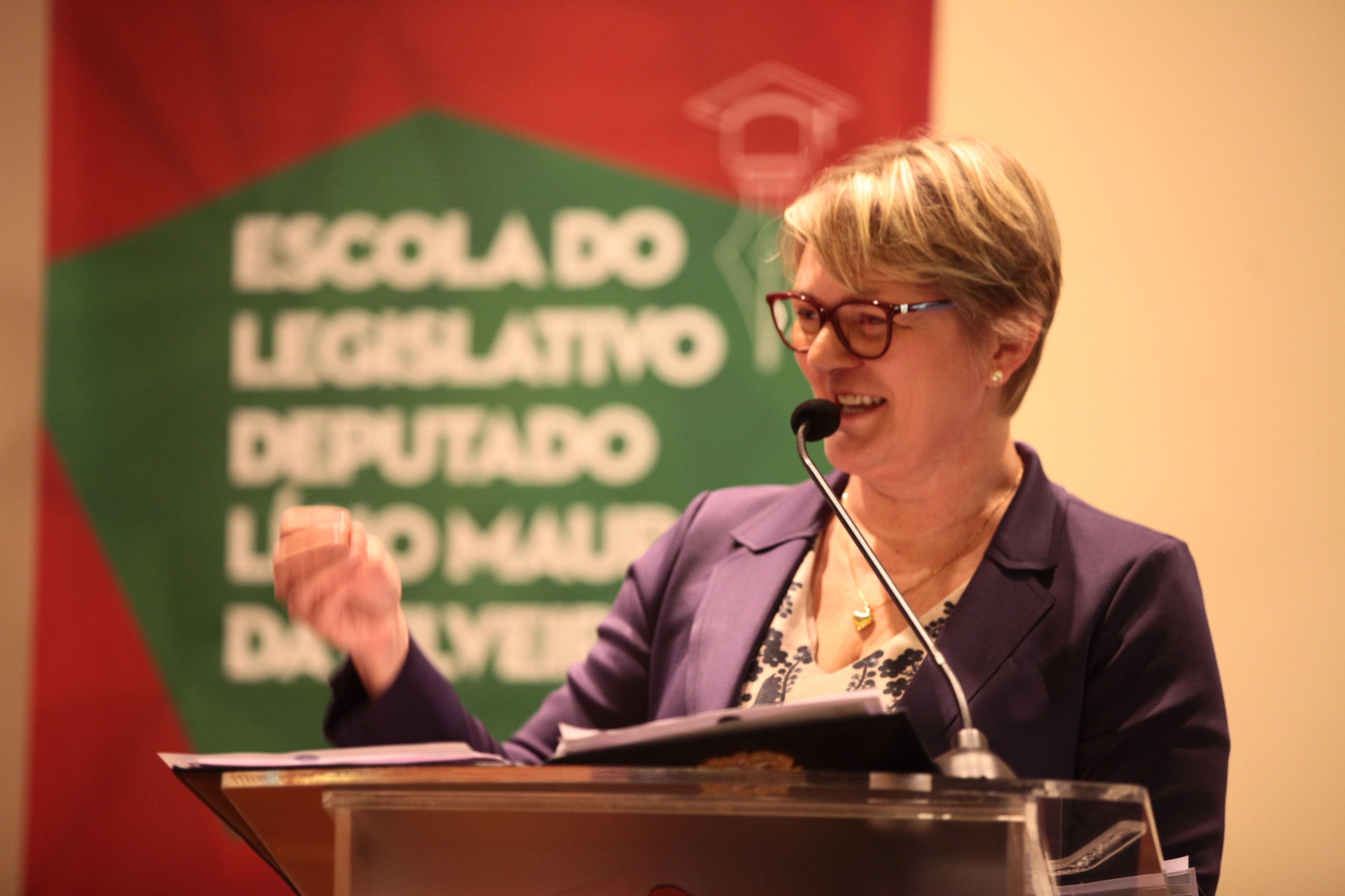 Seminário Inovação Científica na Escola - Deputada Luciane Carminatti (PT)
