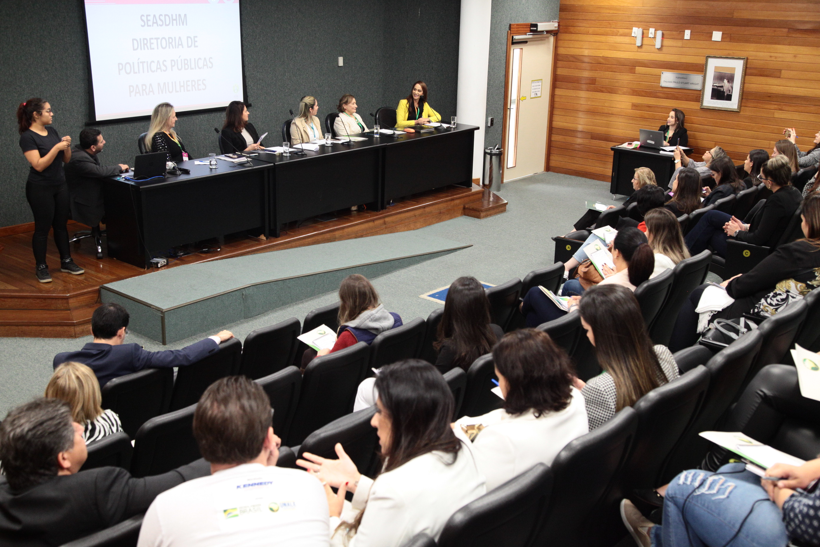 UNALE - Grupo de Trabalho sobre Violência contra a Mulher