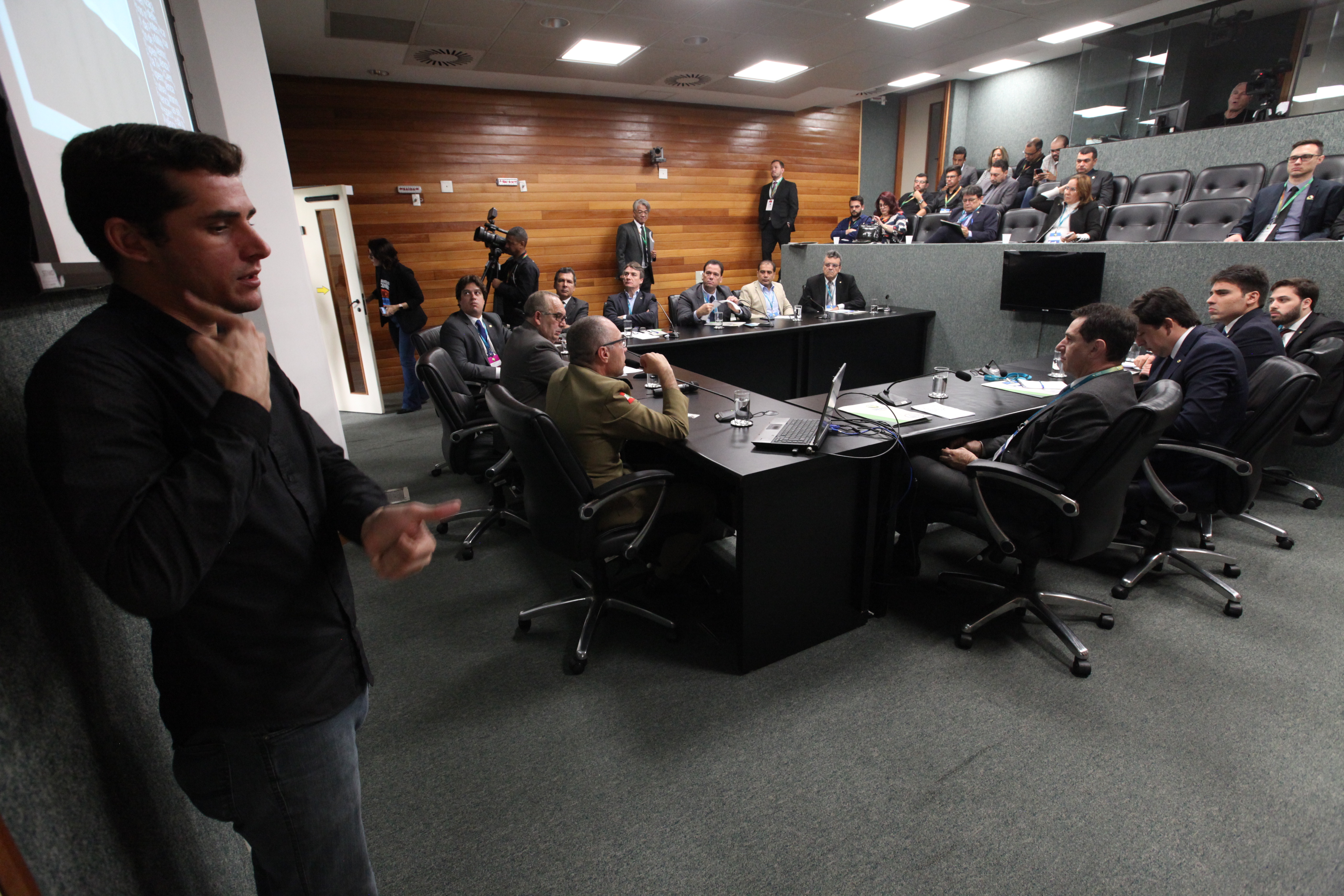 Seminário de Promoção e Defesa da Cidadania_ Violência Contra Mulher